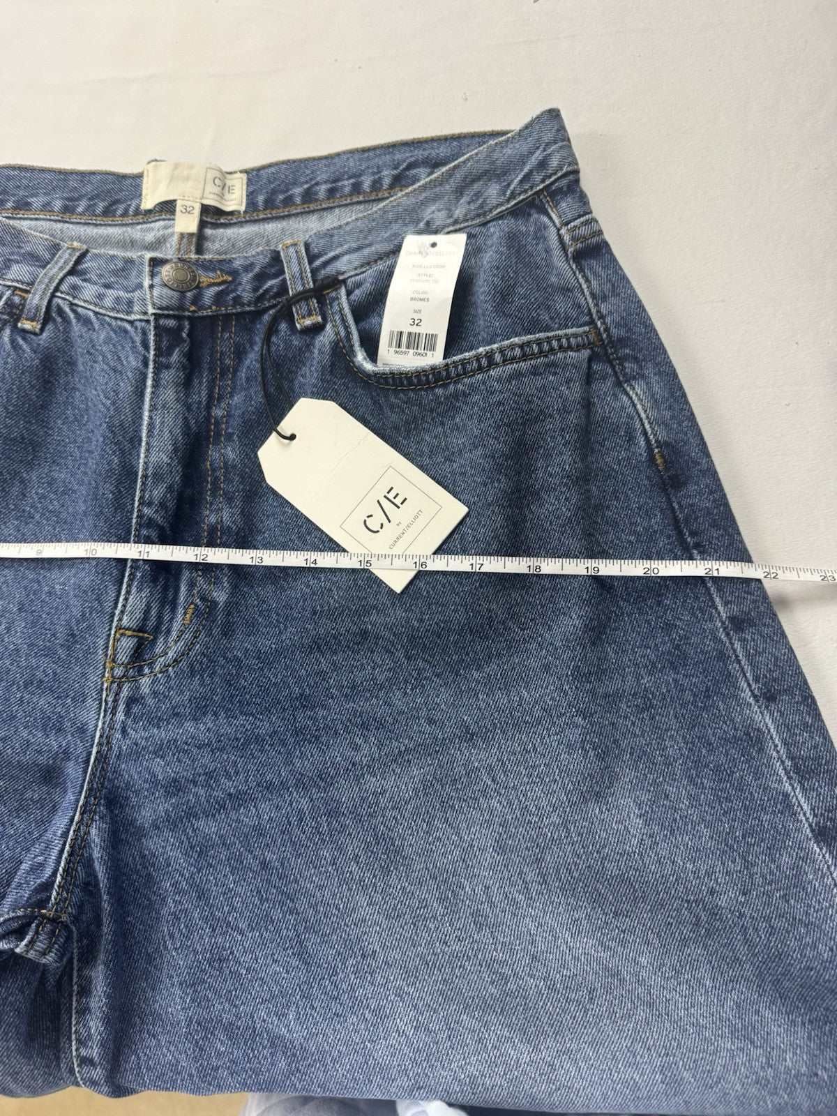 $188 Current/Elliott Women’s Wide Leg Jeans Sz 32. (B.114)