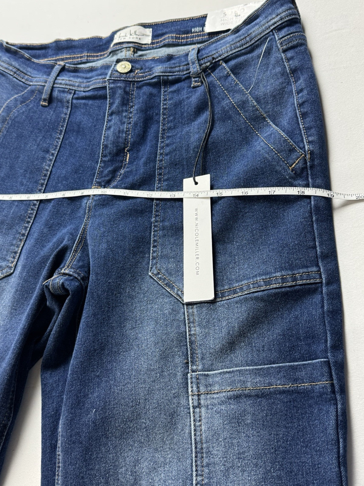 $99 Nicole Miller SOHO High Rise Cargo Jeans Sz 8. (B.138)