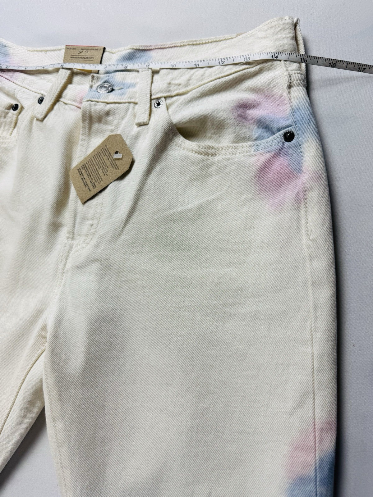 $69 Levis 501 Jeans Women’s Sz 27x32 Ivory Tye Die Jeans. (B.138)