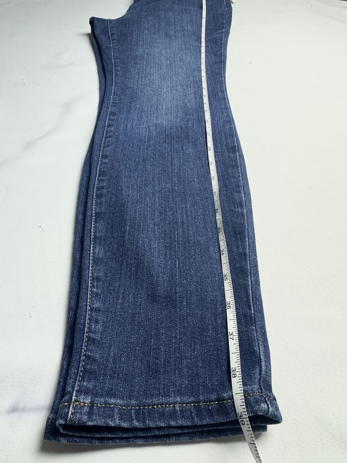 $99 NYDJ Jeans Womens Slim Stretch Jeans Sz 12. (B.124)