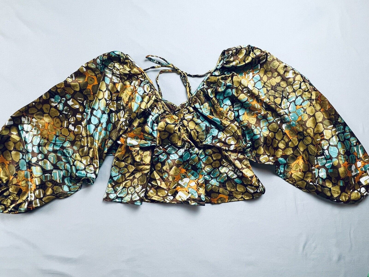 LIVE 4 TRUTH Multicolor Bell Sleeve Blouse Top Sz M