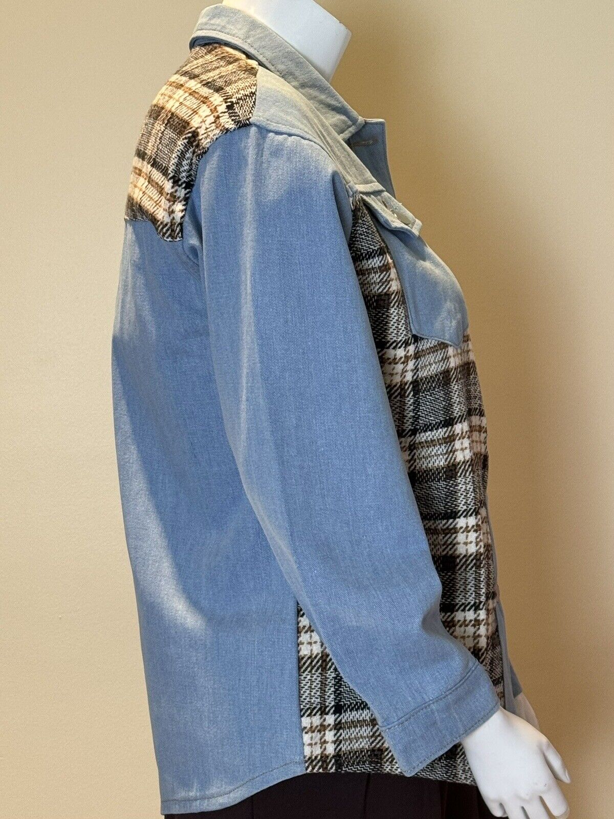 Women's Denim Jacket Long-sleeved Plaid Button-down Shirt Top Sz XL. (61)