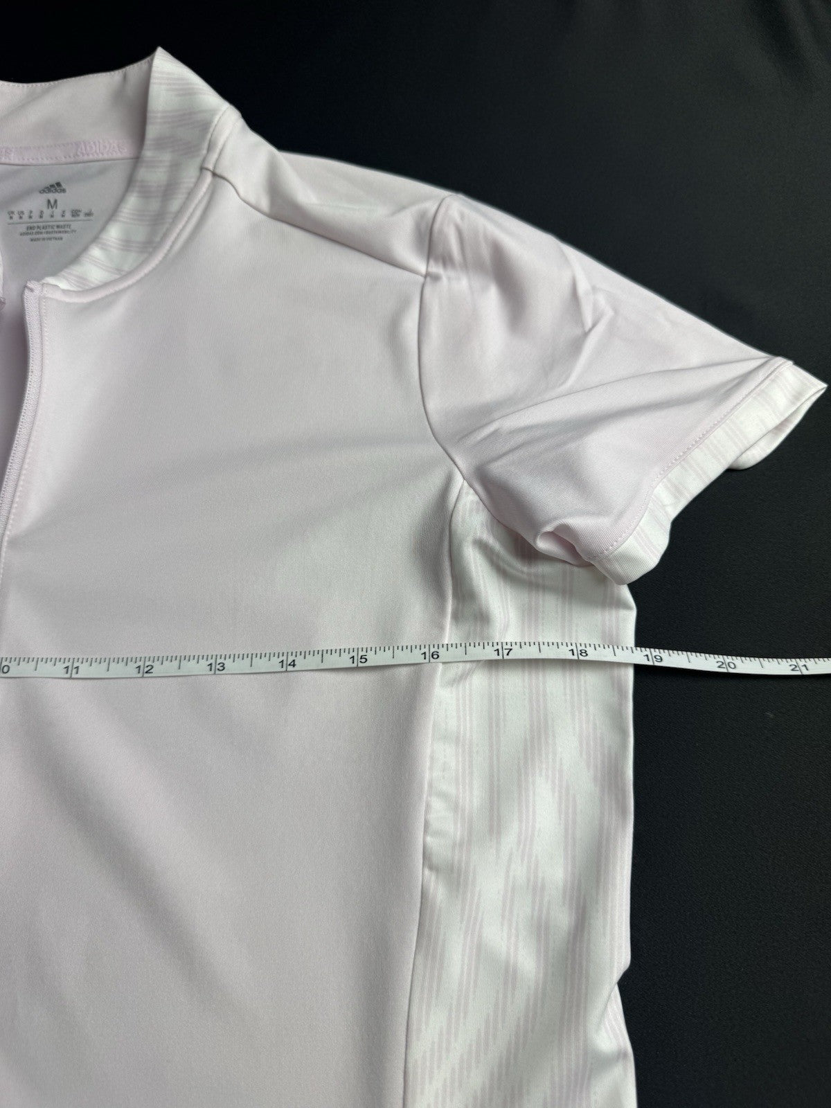 $75 Adidas Women’s Golf Shirt Sz M    (B.162)