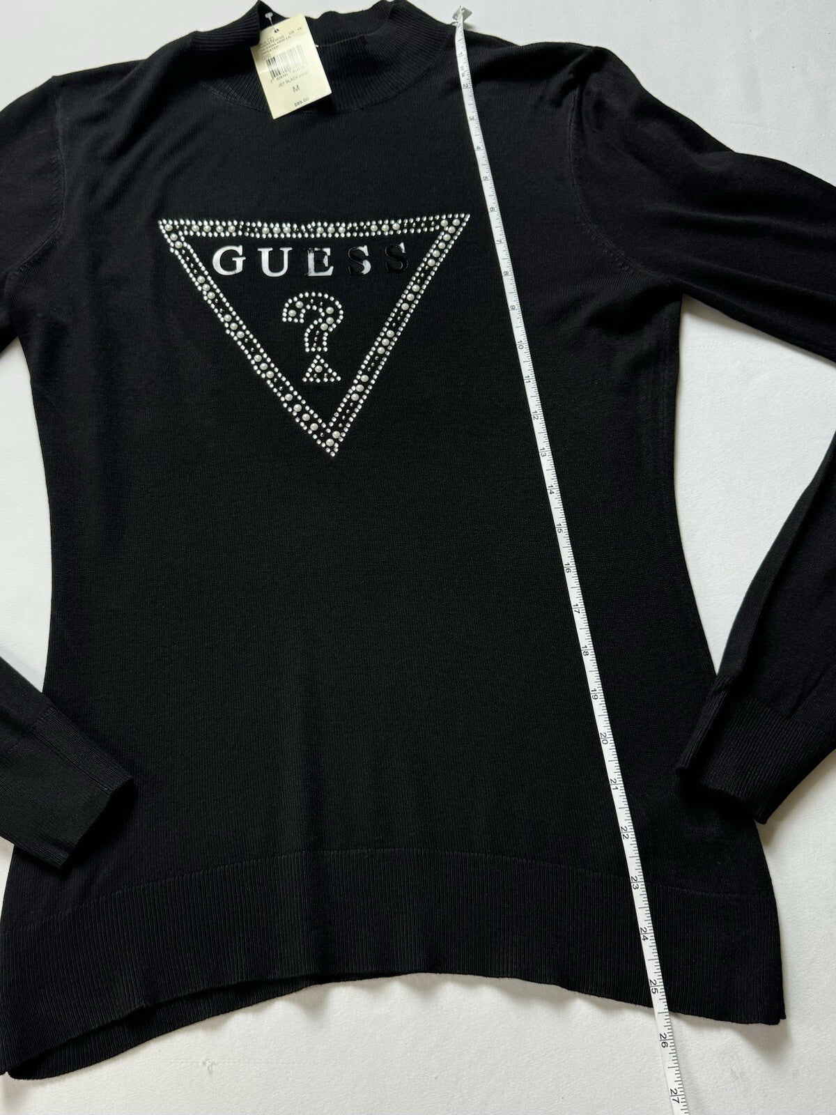 $89 Guess Women’s Rhinestone Logo Sweater Sz M.  (B.115)