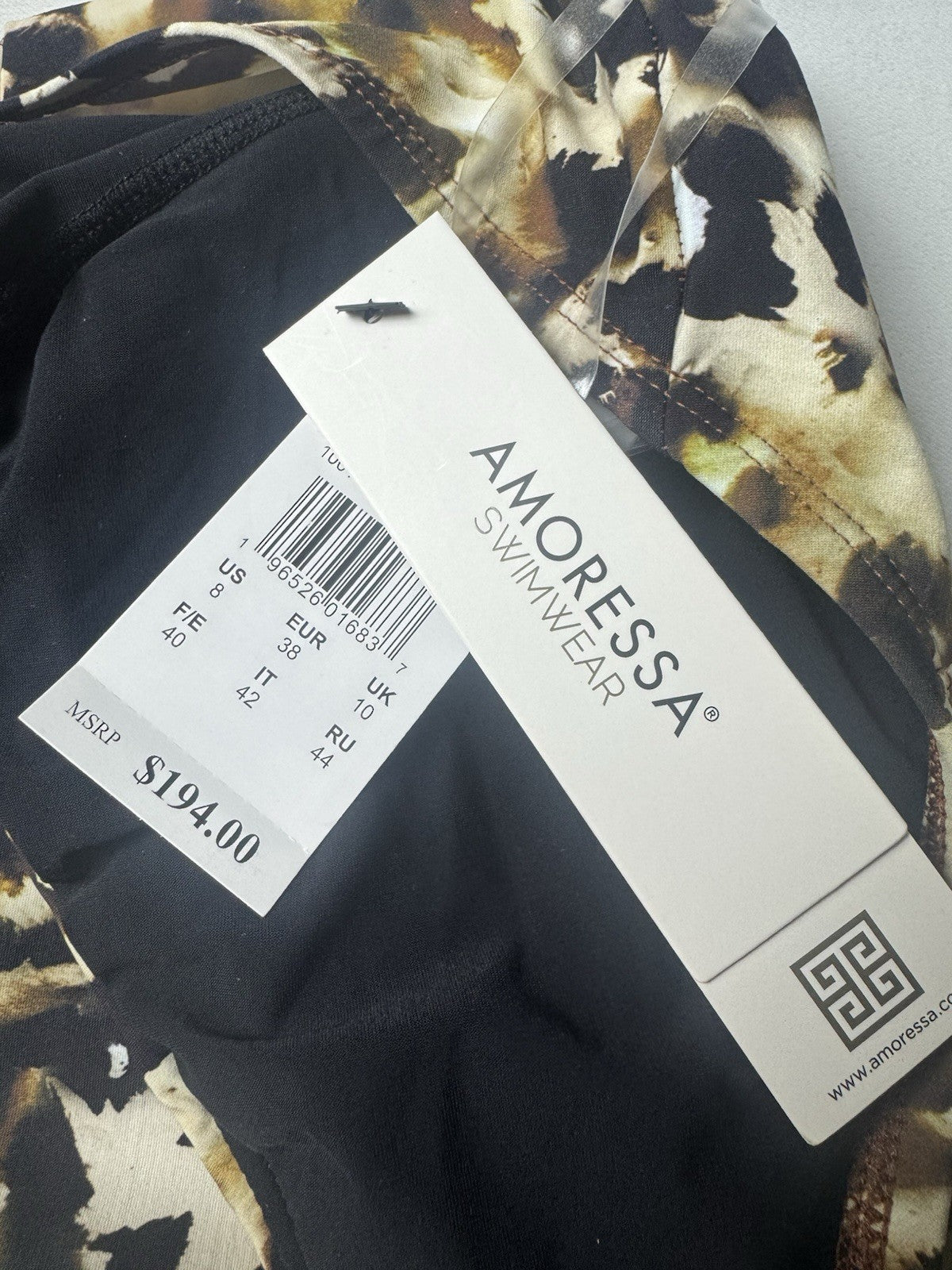 $194 Amoressa Leopard Print One Piece Swimsuit Sz 8.  (B.151)