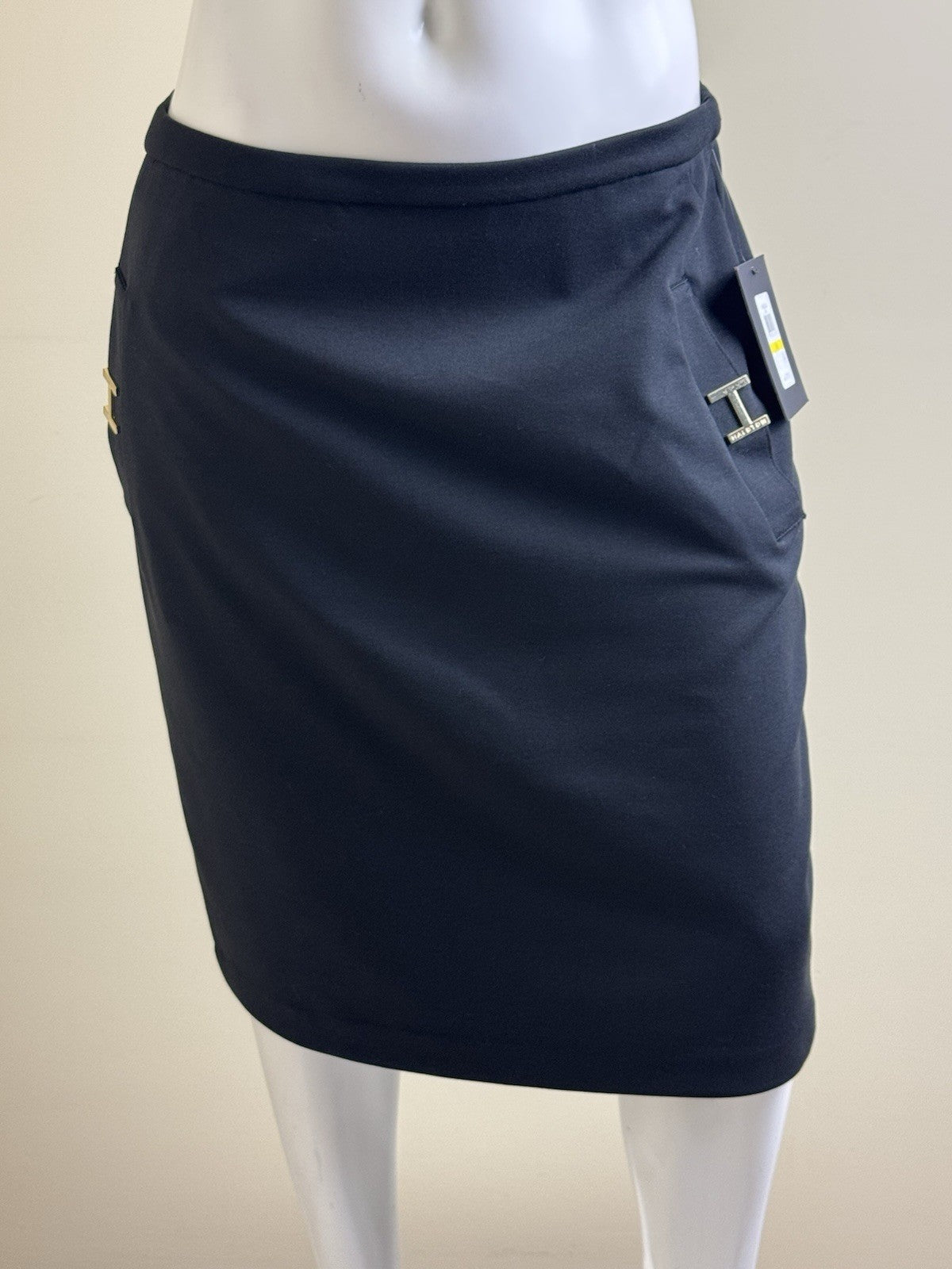 HALSTON Women's Pencil Skirt Lined Knee Length Size M.  (B.155)