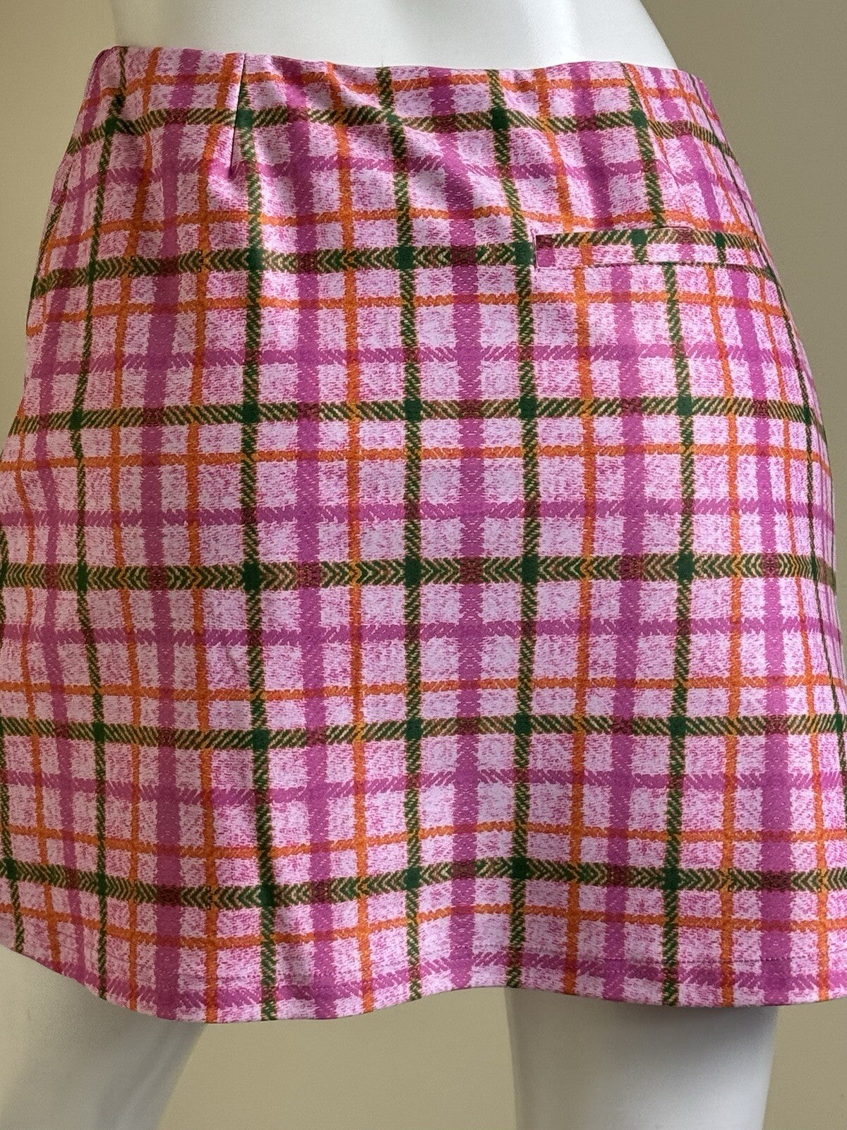 Smith & Quinn Women’s Golf Skort Skirt Plaid Sz M. (B.121/1)