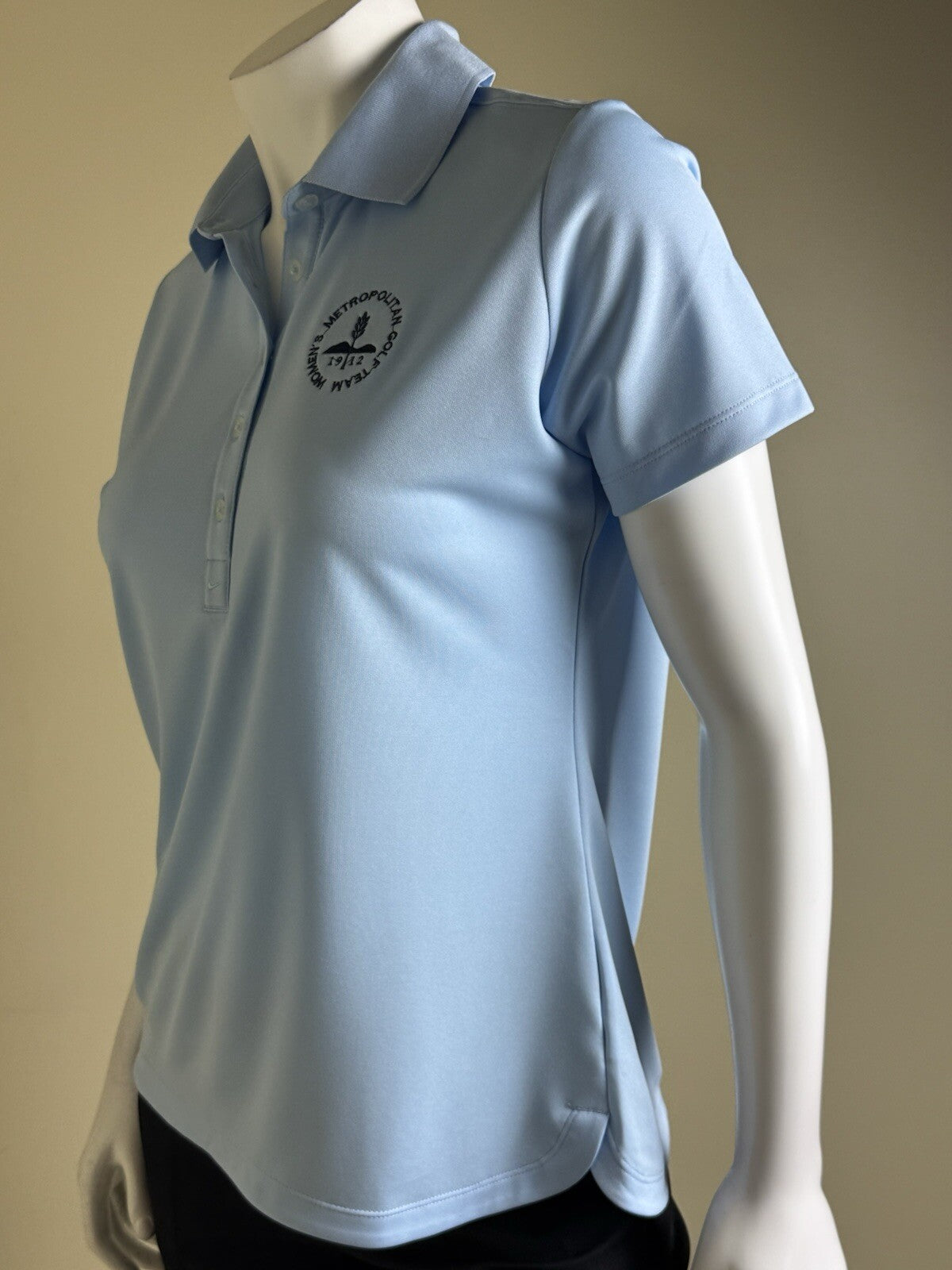 Nike Dri-fit Women’s Golf Shirt Sz M.    (B.135)