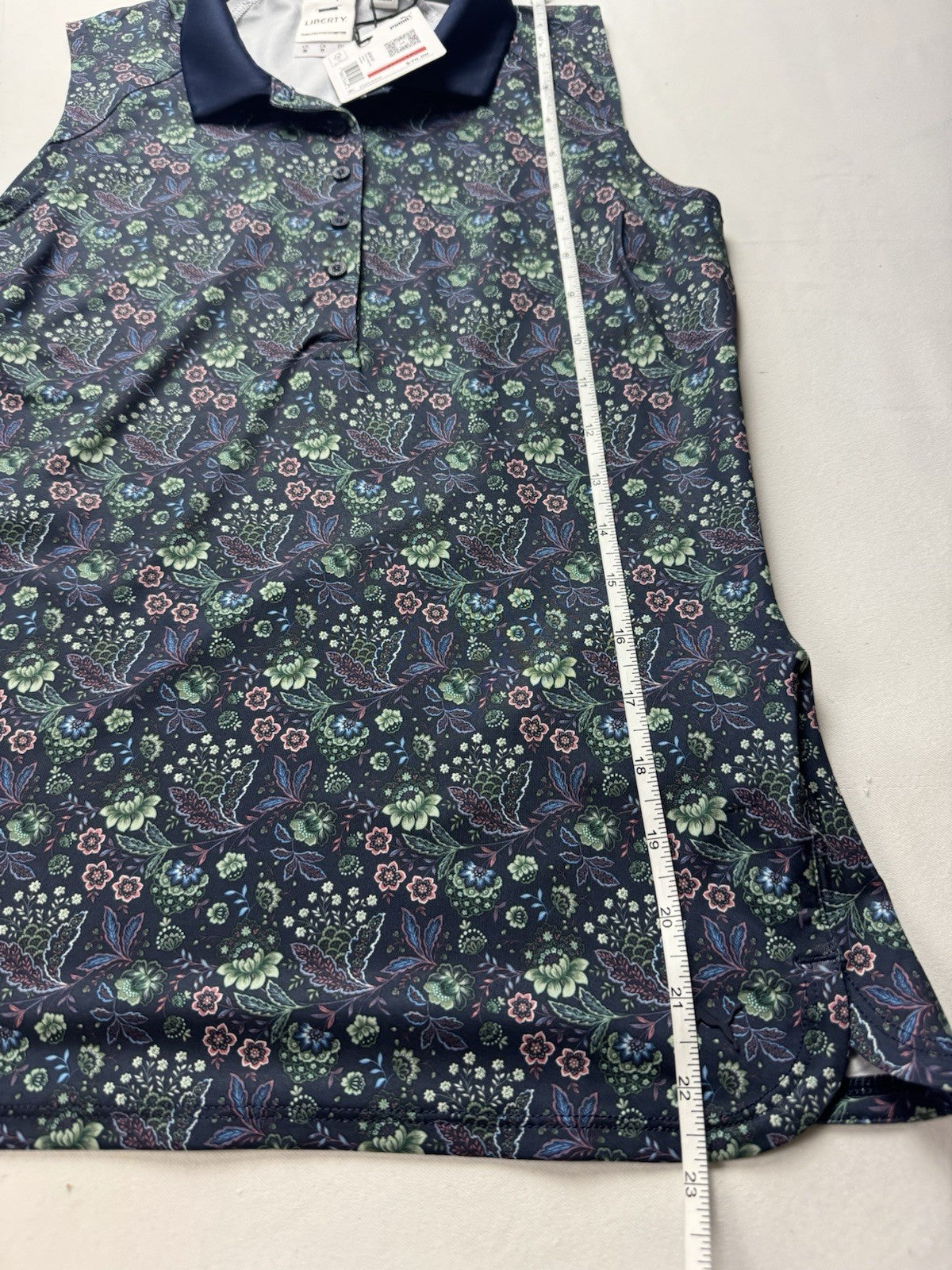 $70 Puma Women’s Golf Shirt Sz XS.   (B.160)