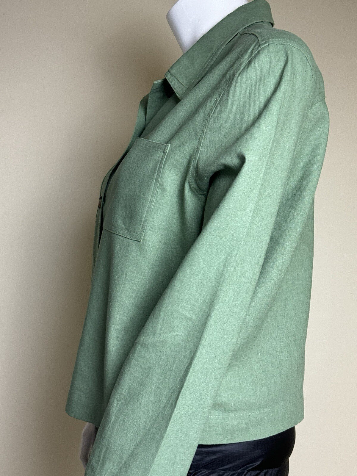 $99 Jones New York Collection Button Down Long Sleeves Shirt Green Sz XL. (B.88)