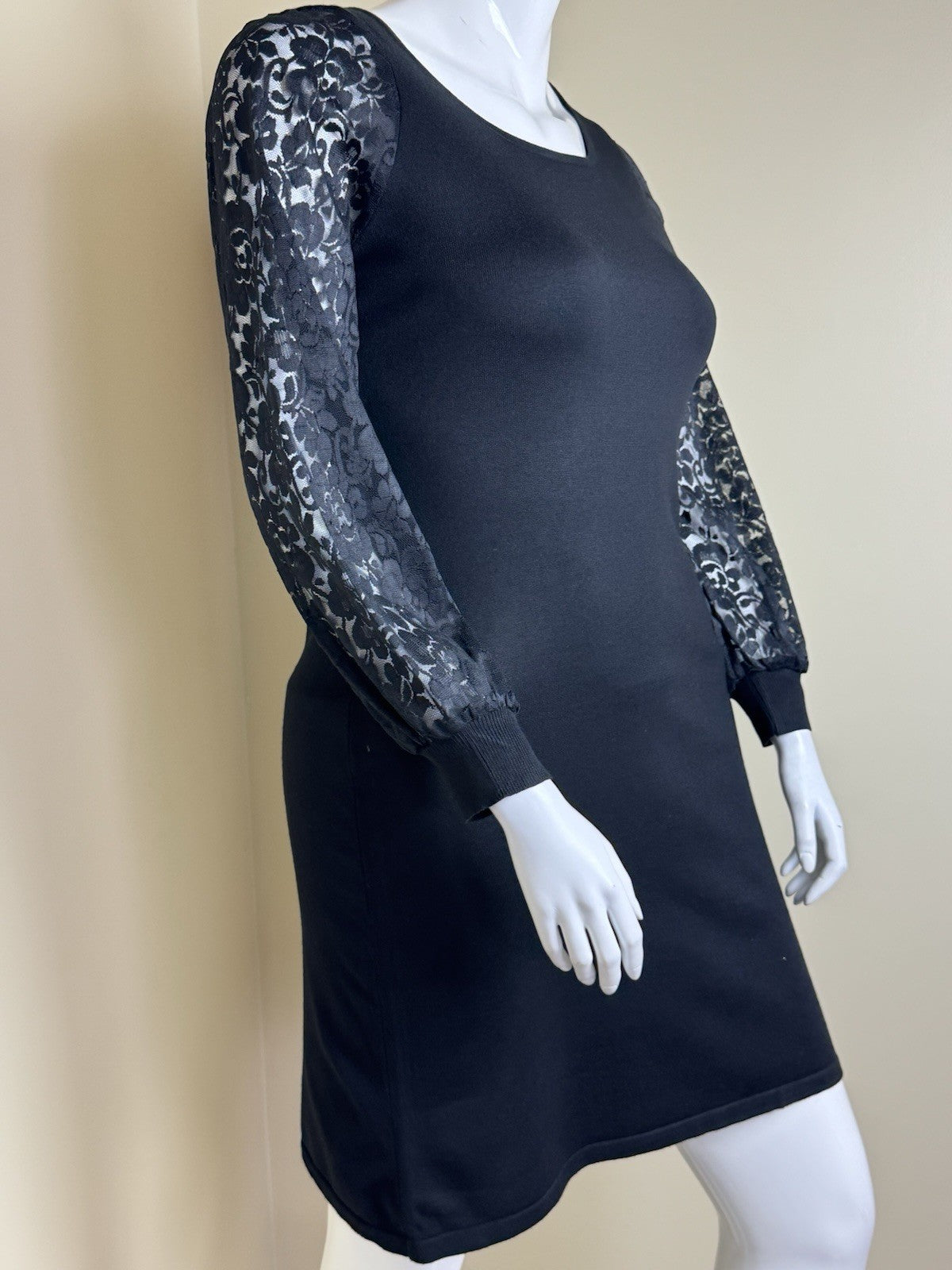 Nina Leonard Black Lace Knit Dress Sz L.   (B.99)