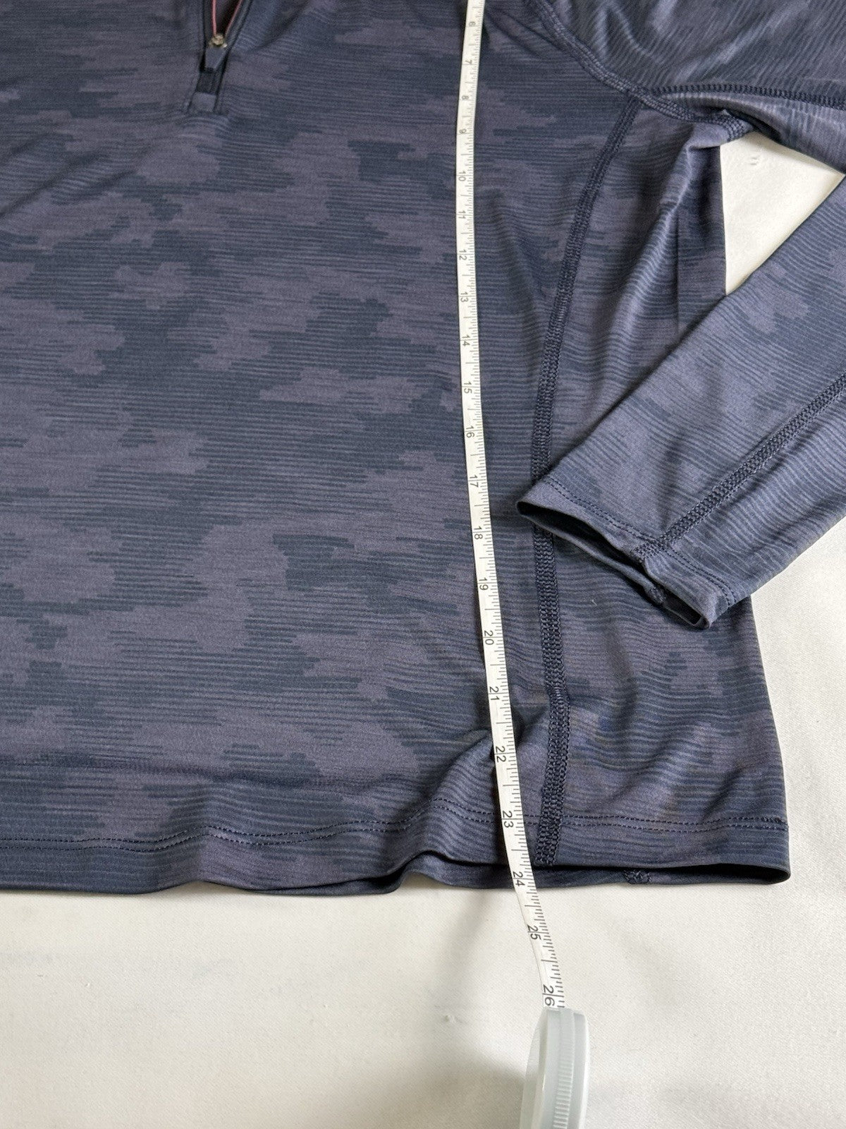 Puma Women's Golf Camo Sweatshirt Size S    (B.172)