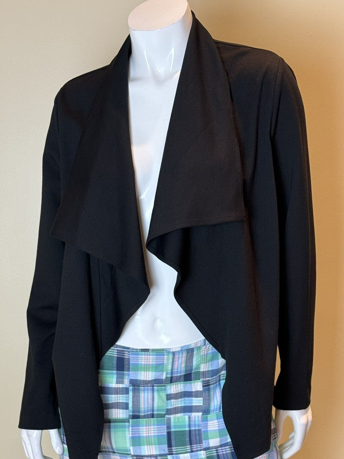$139 Rafaella Woman’s Black Cardigan Sz M  (B.77)