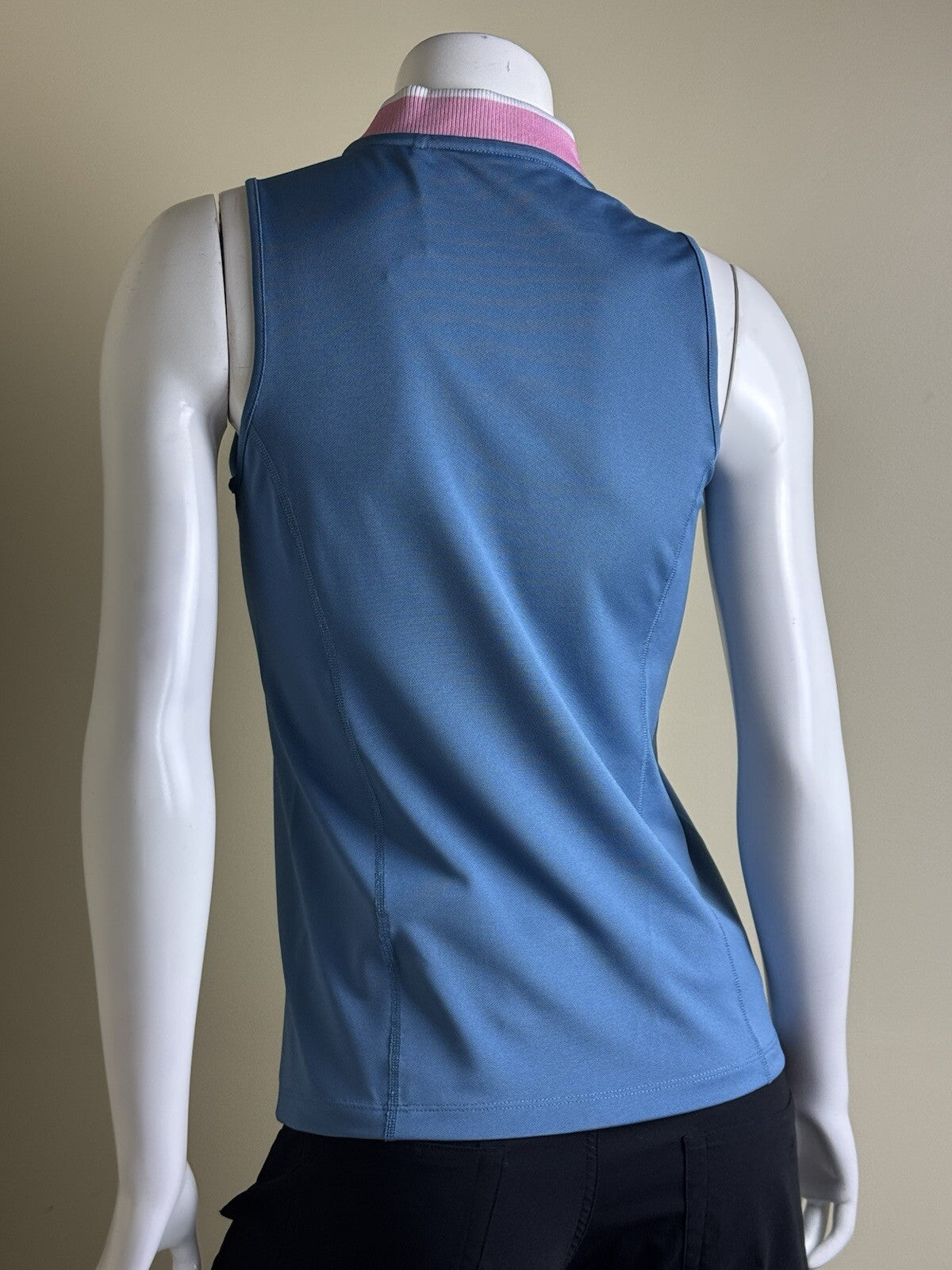 Puma Women’s Golf Shirt Sleeveless Sz S (B.127/6)