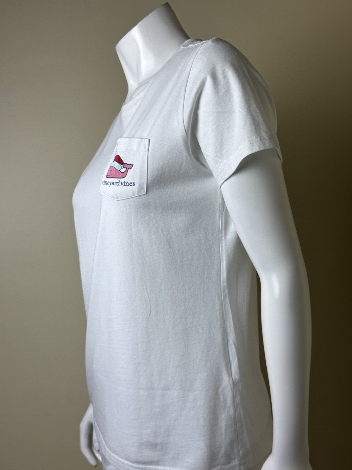 Vineyard Vines Women’s T-shirt Merry Christmas Wale Logo Sz M.     (B.162)