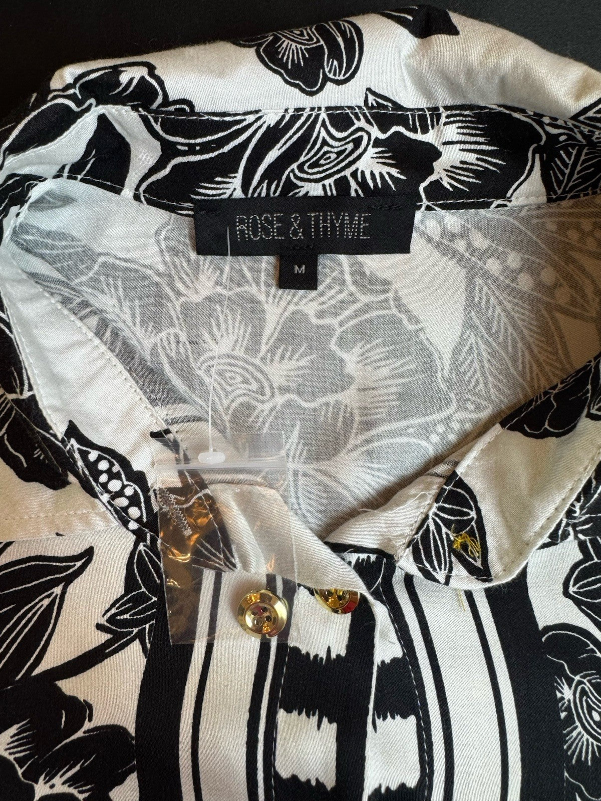 Rose & Thyme Women’s. Black/White Shirt Sz M  ( B.165)