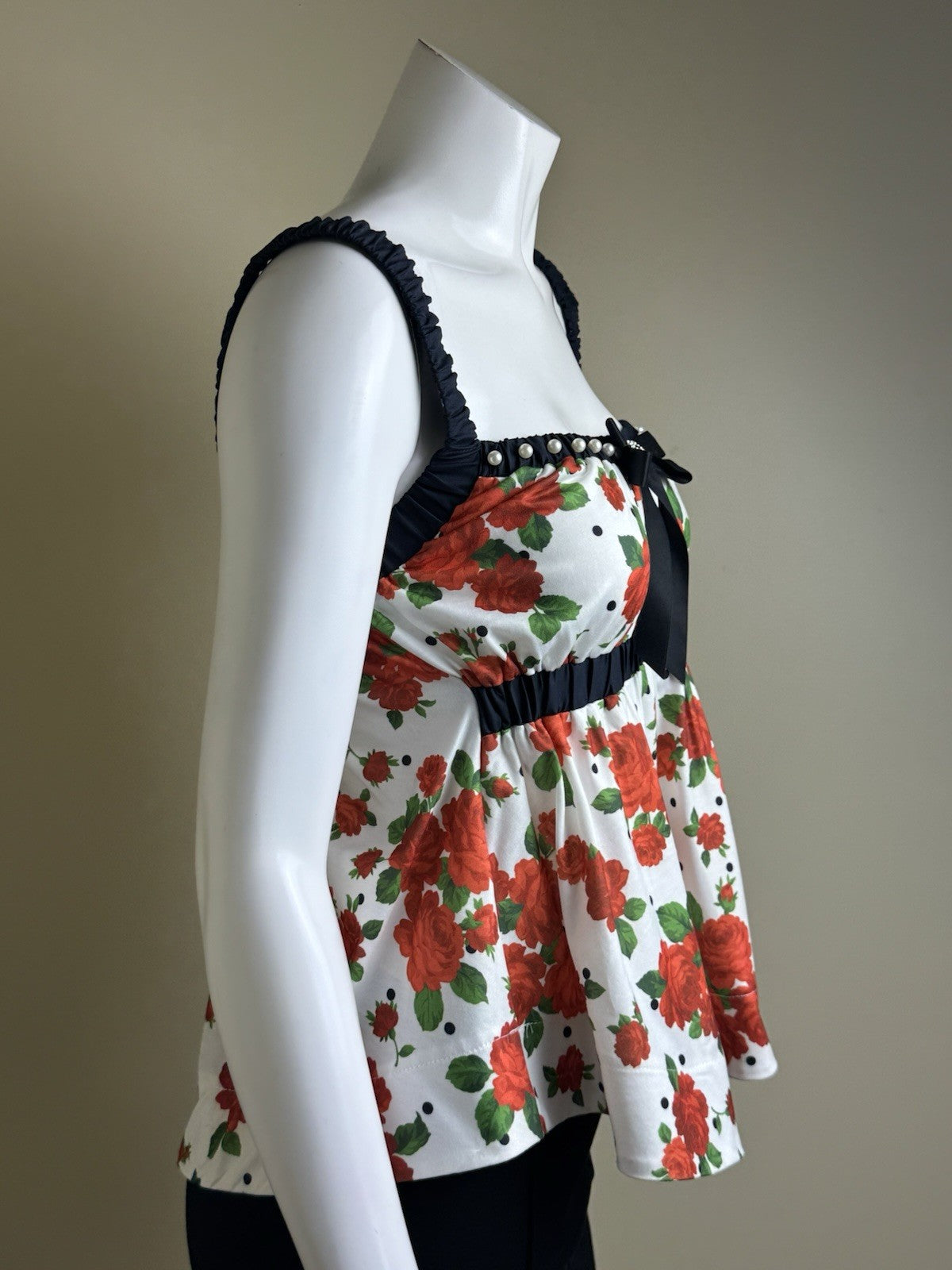 Blush Noir Women’s Floral Tank Top Sz S. (B.150)