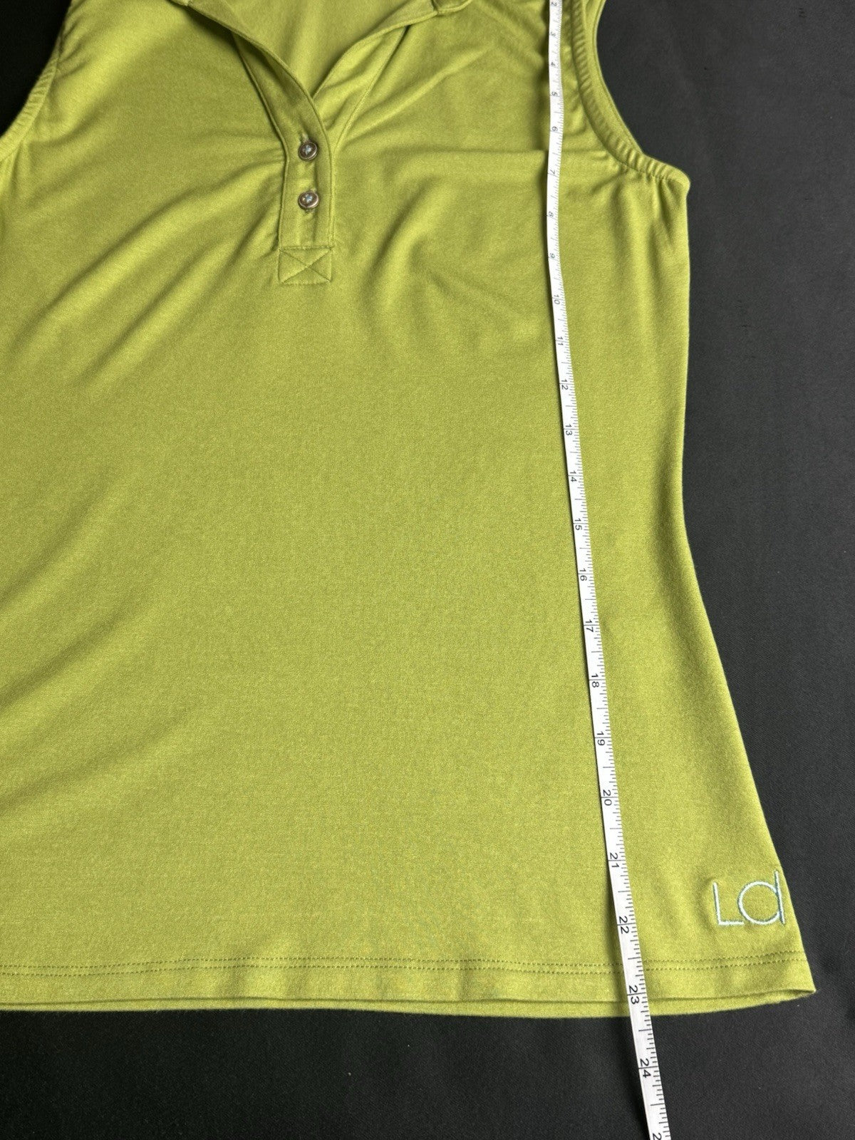 Lizzie Driver Golf Shirt Size XS.   (B.175)