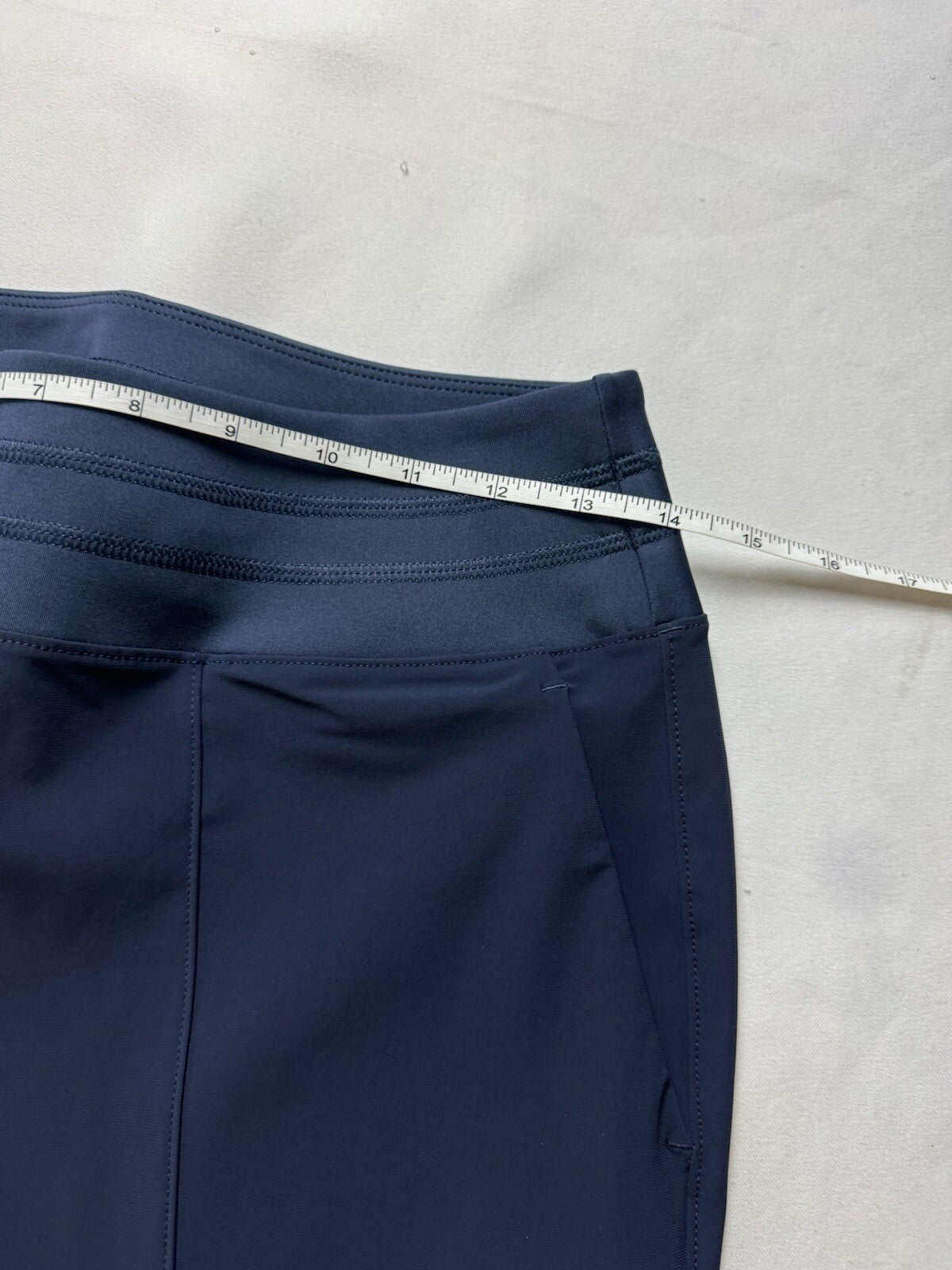 Puma Women’s Golf Pants Sz S.   (B.142)