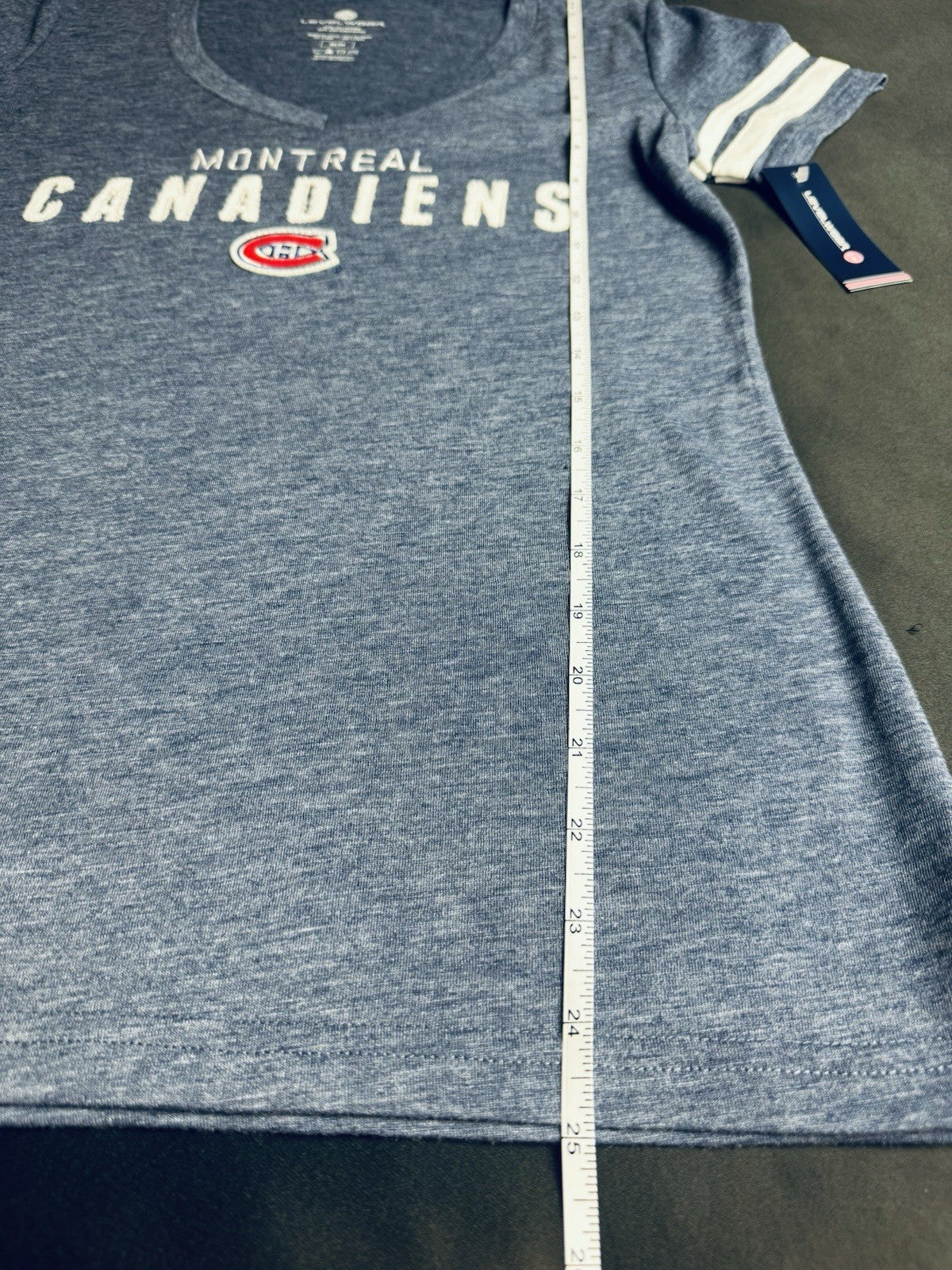 LeverWear Women's Canadiens Logo T-shirt Sz M   (B.172)