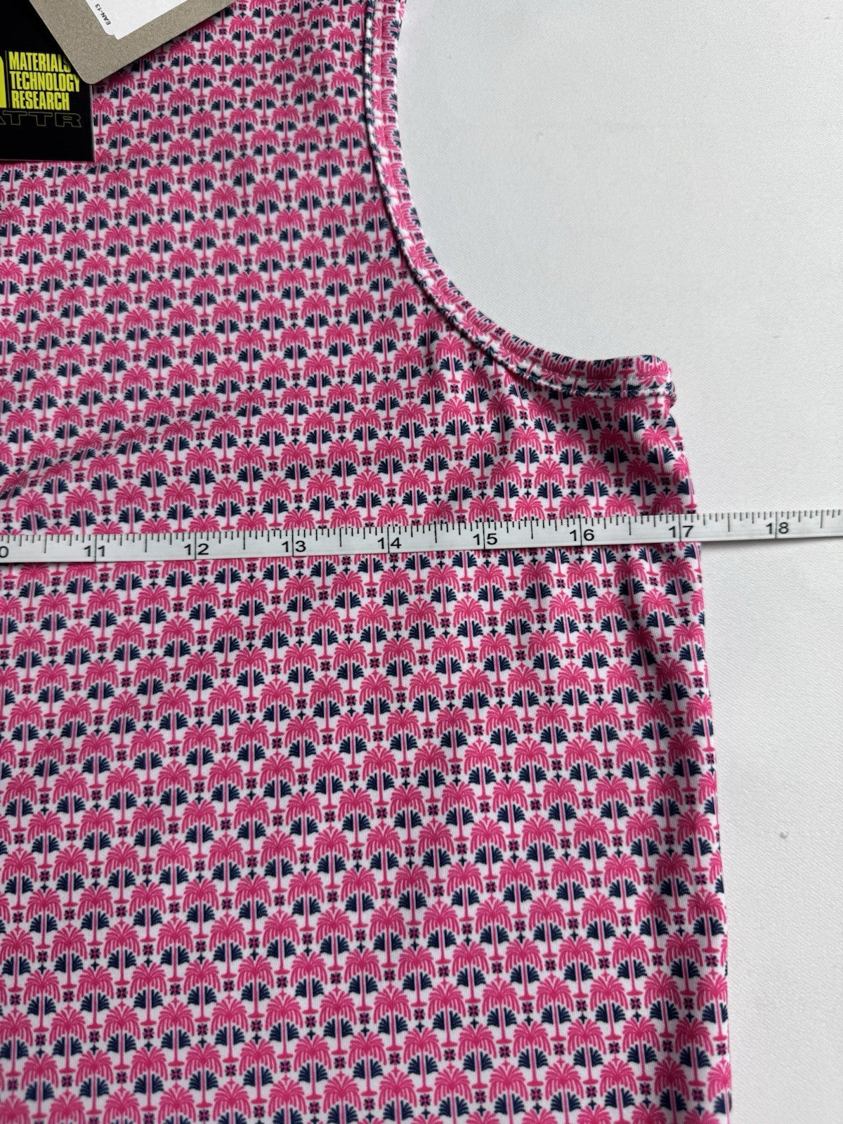 Puma Women’s Golf Shirt Sz S.   (B.162)