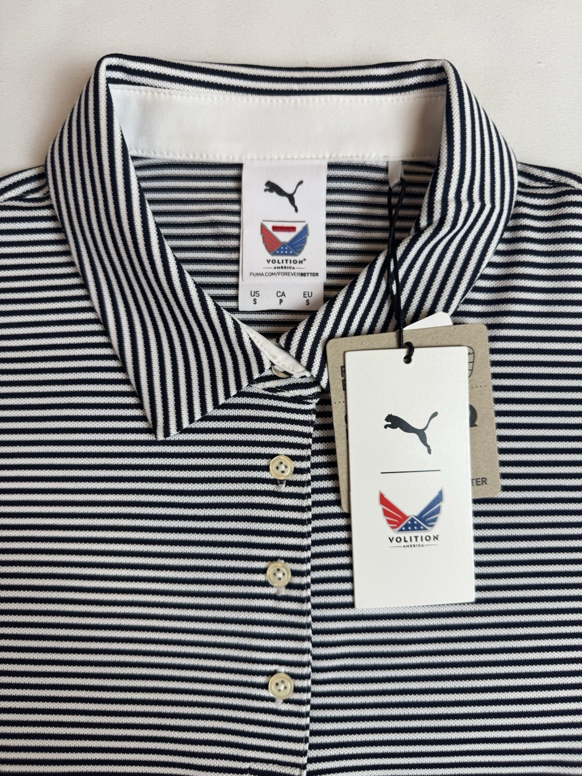 Puma Women’s Golf Shirt Sz S.   (B.167)