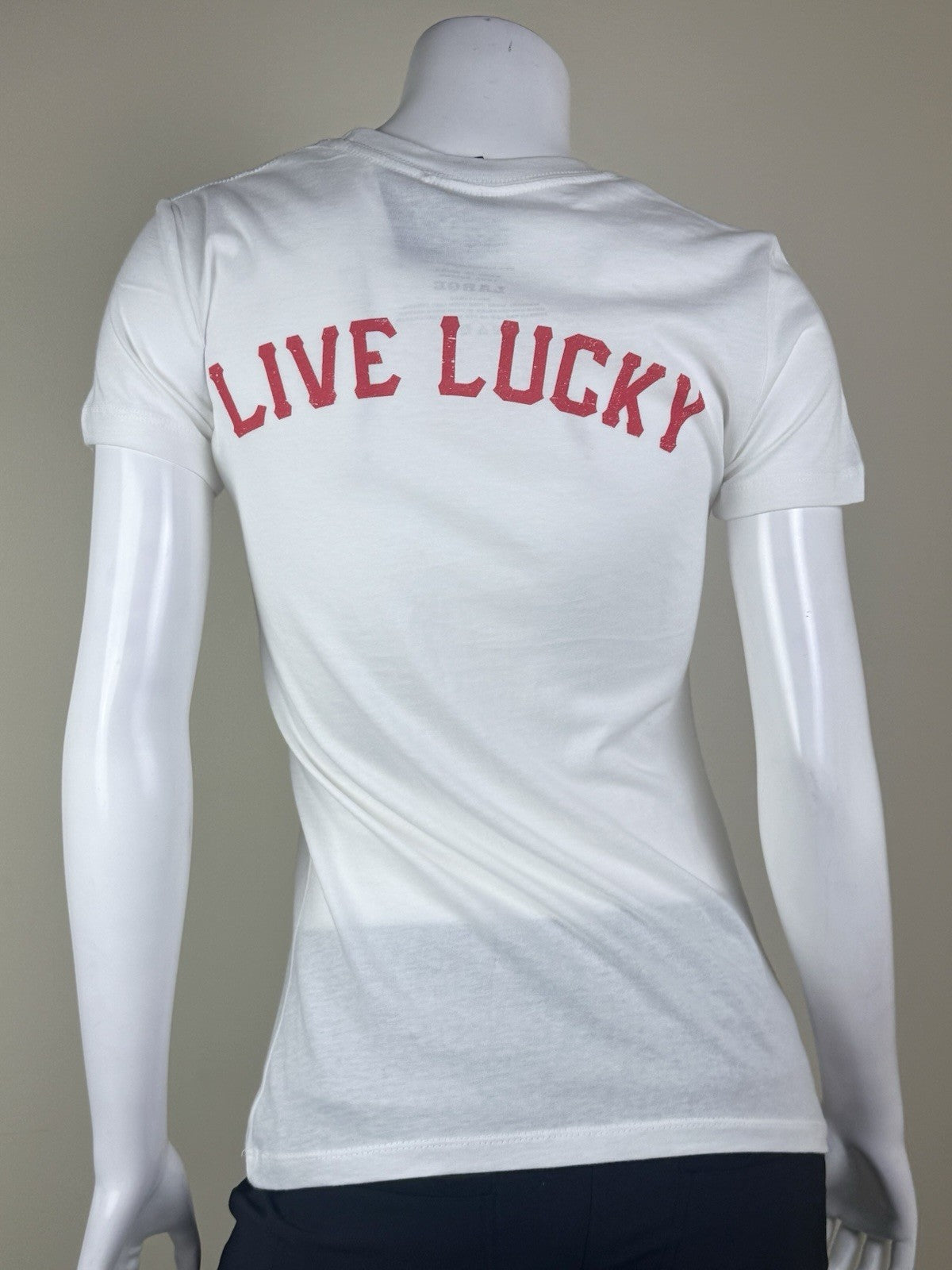 Black Clover Women’s T-Shirt Clover Logo Sz S      (B.181)