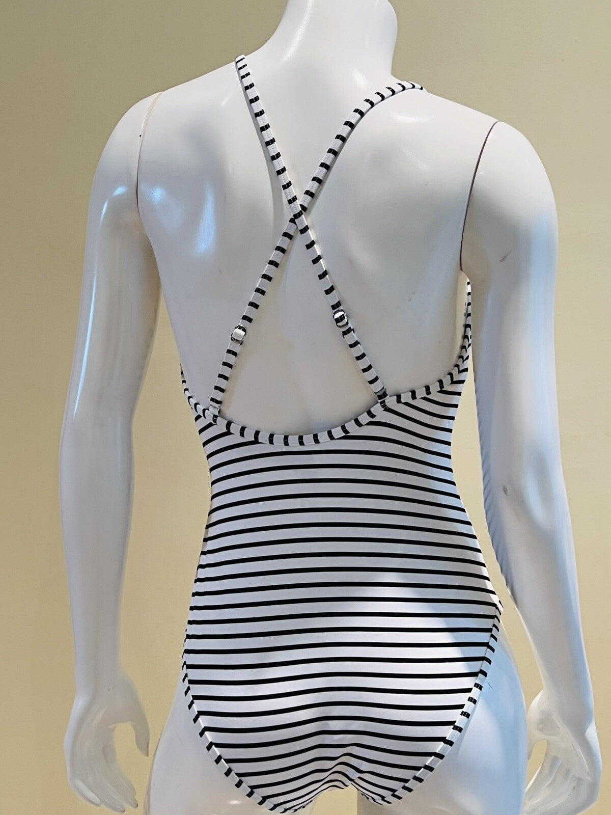 Cupshe One Piece Swimsuit Sz M Black White Stripes