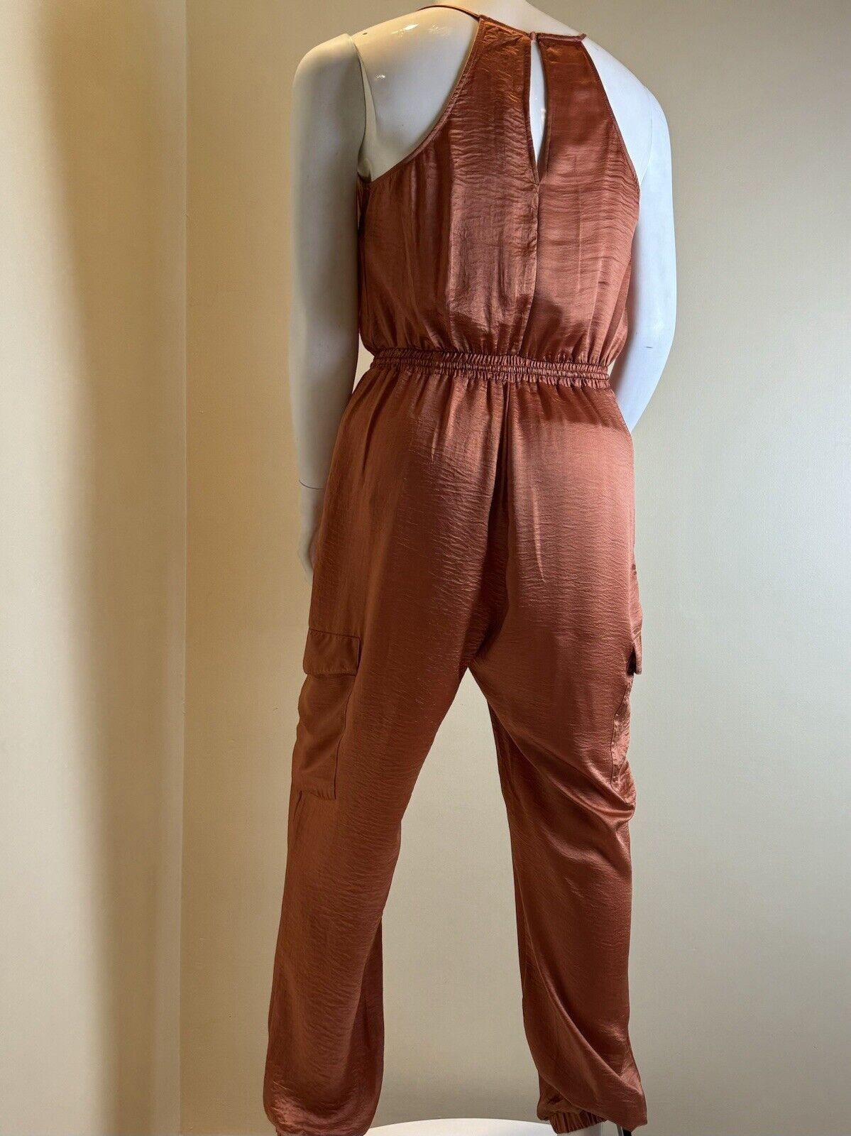 $99 Steve Madden Satin Cargo jumpsuit Size XL   (B.80)