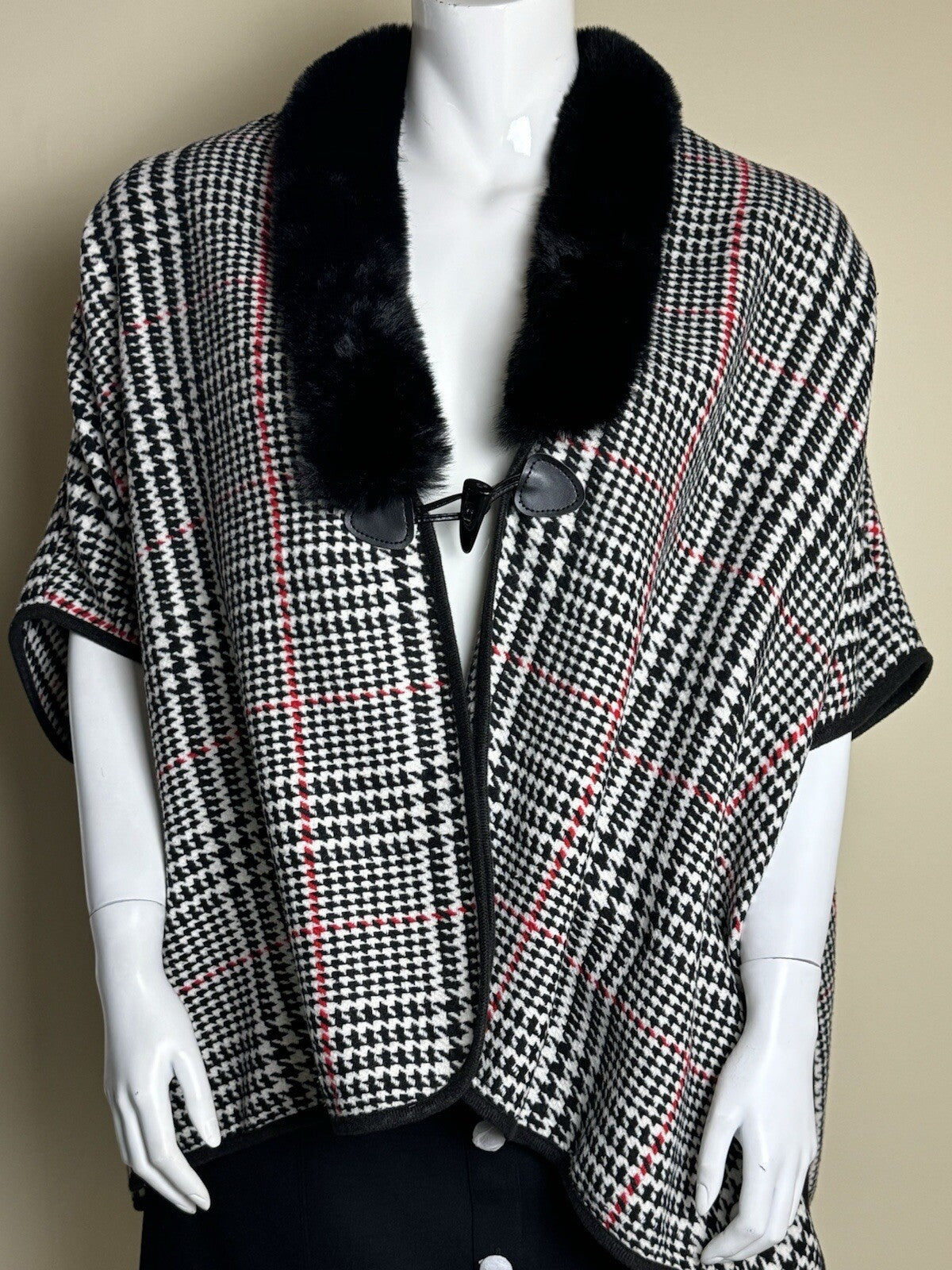 Jones NY Wrap Women's One Size Houndstooth Poncho with Black Faux Fur Collar