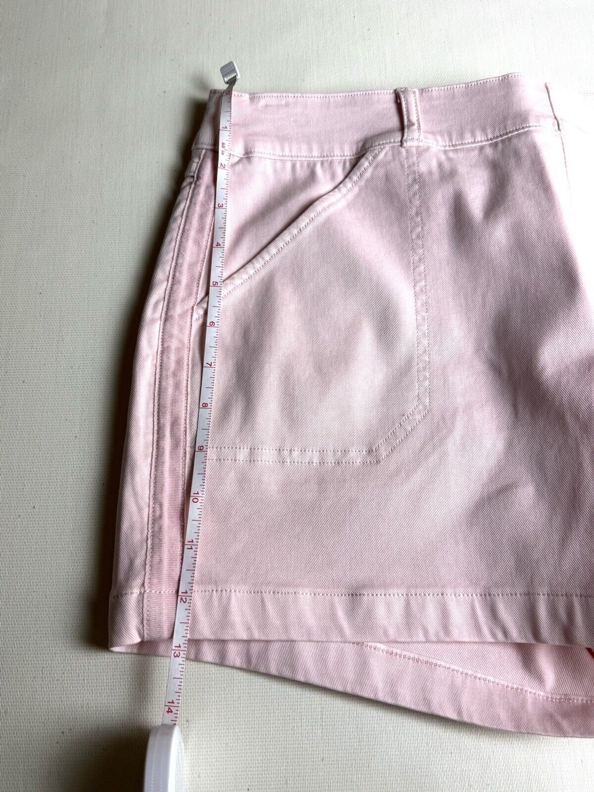 Spanx Women's Soft Pink Stretch Twill Shorts Sz L. (56)