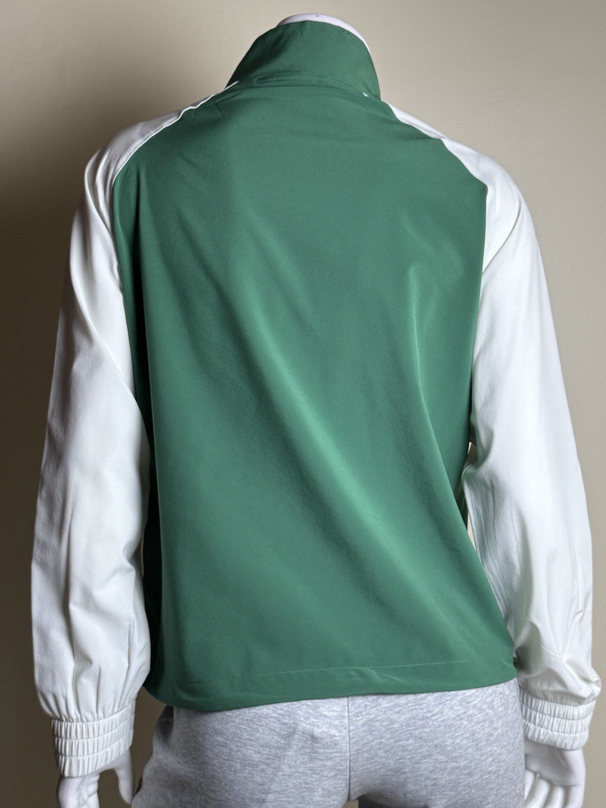 PUMA Women's Golf Sweatshirt Sz S.  (B.157/1)