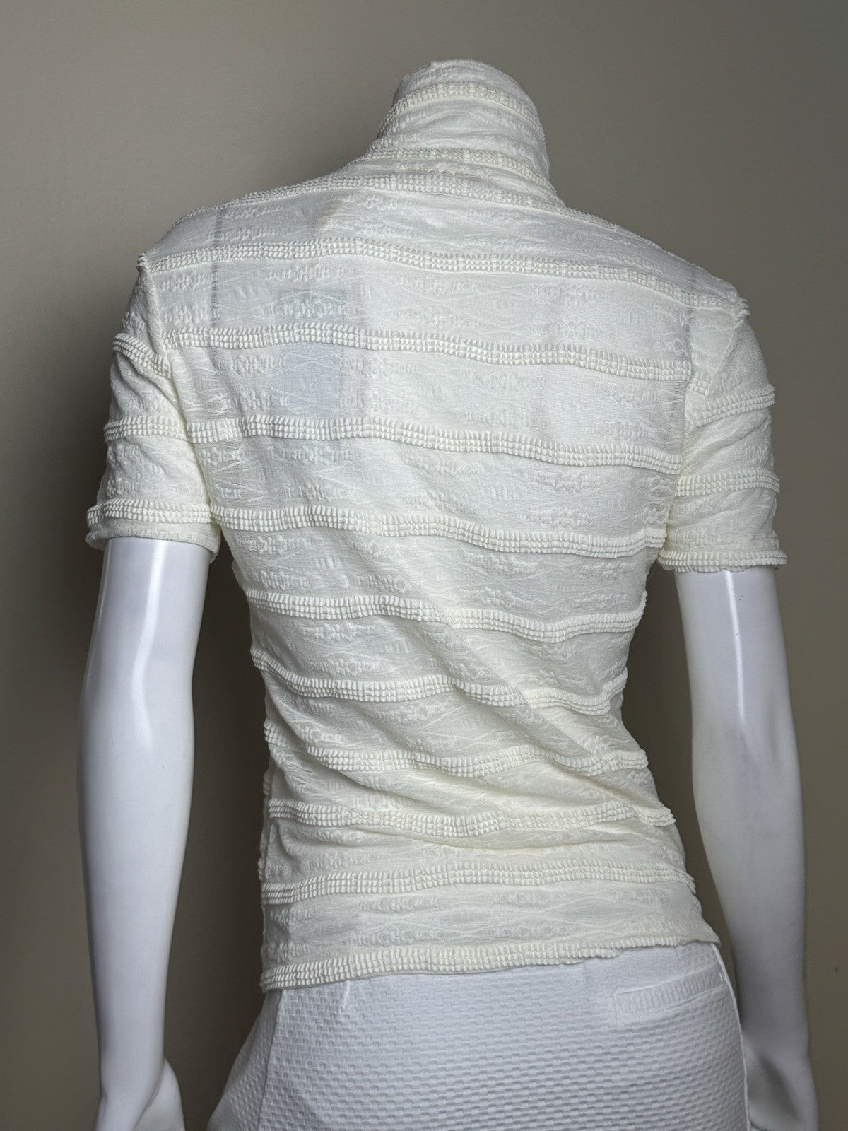 Lisette Collection Ivory Lace Shirt. Sz XL.  (B.175)