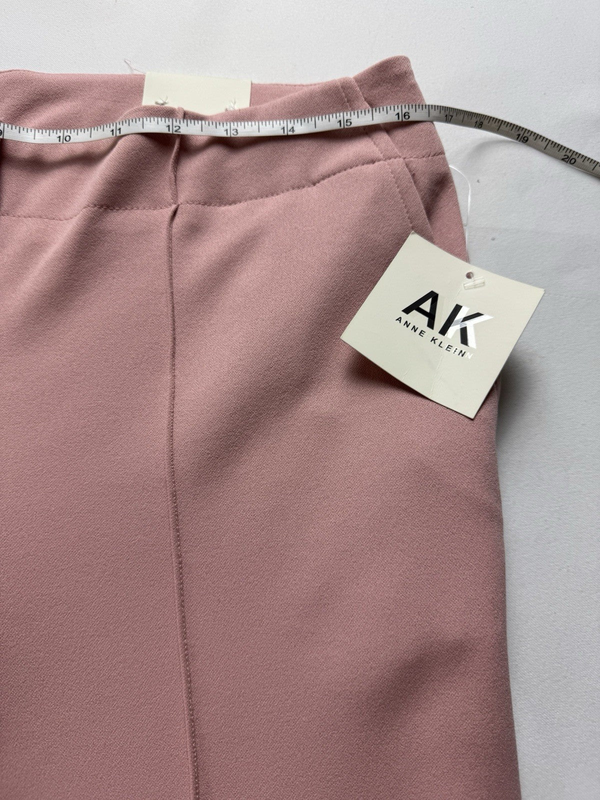 $89 ANNE KLEIN Women’s Mauve Pants Sz 10. (B.157)