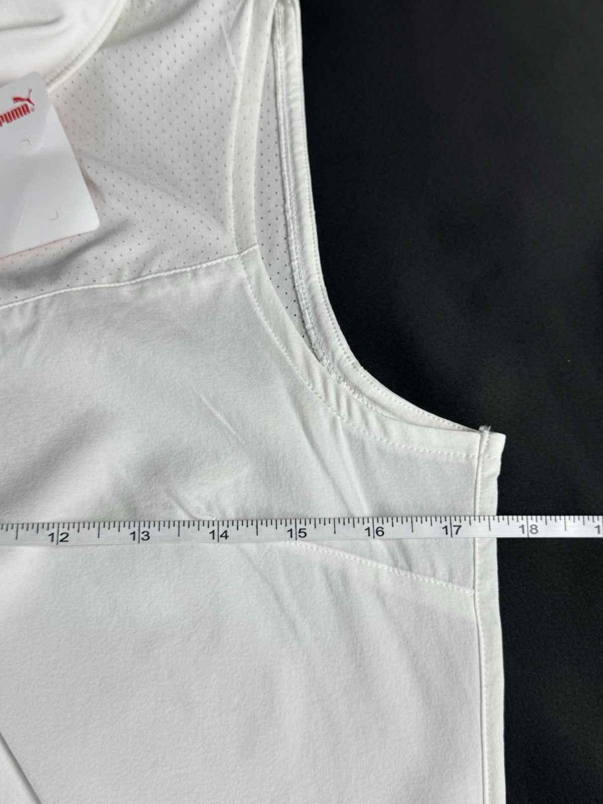 Puma Women’s Golf Shirt Sz S.   (B.188)