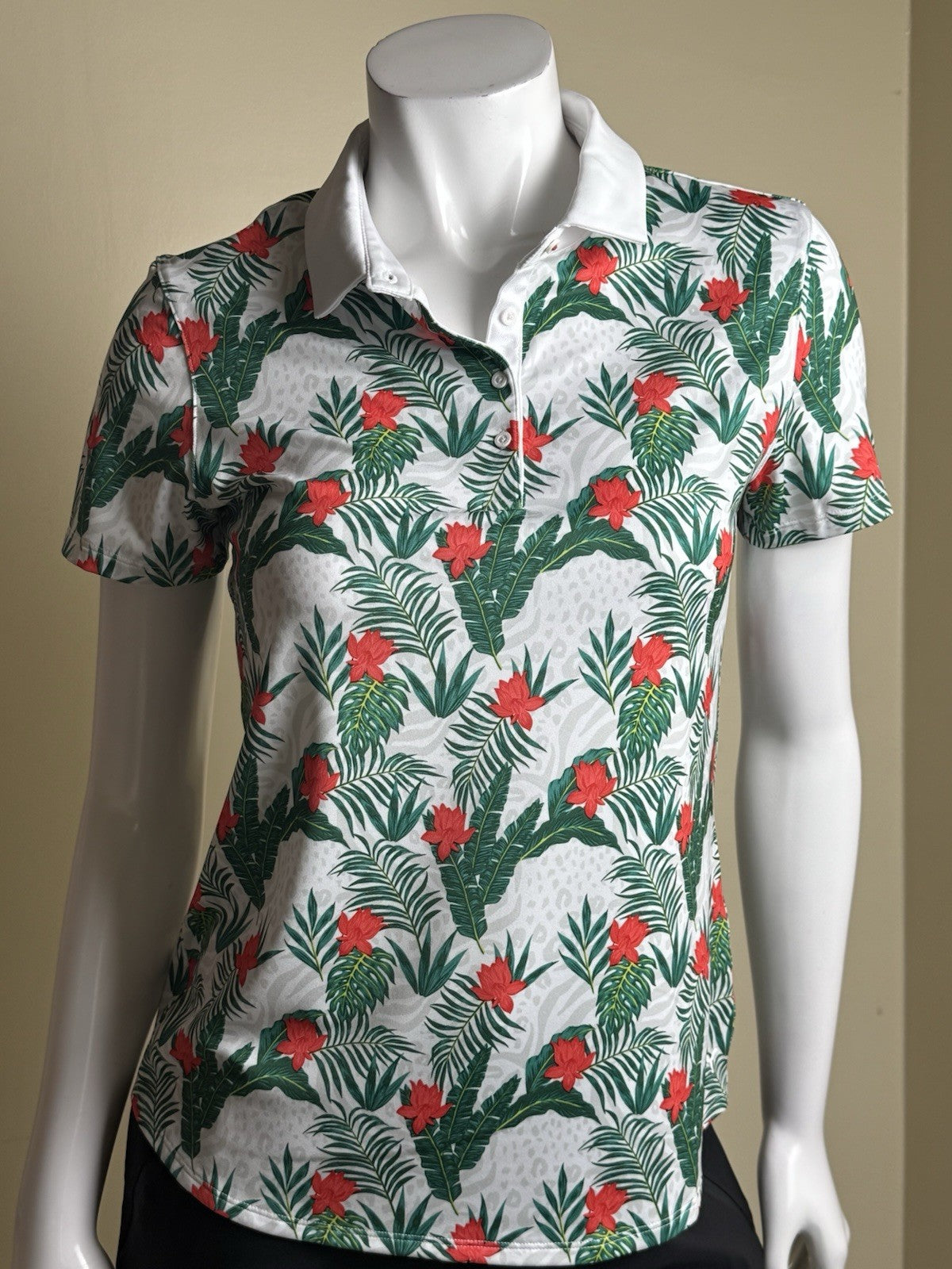 Puma Women’s Golf Shirt Sz S.   (B.184/4)