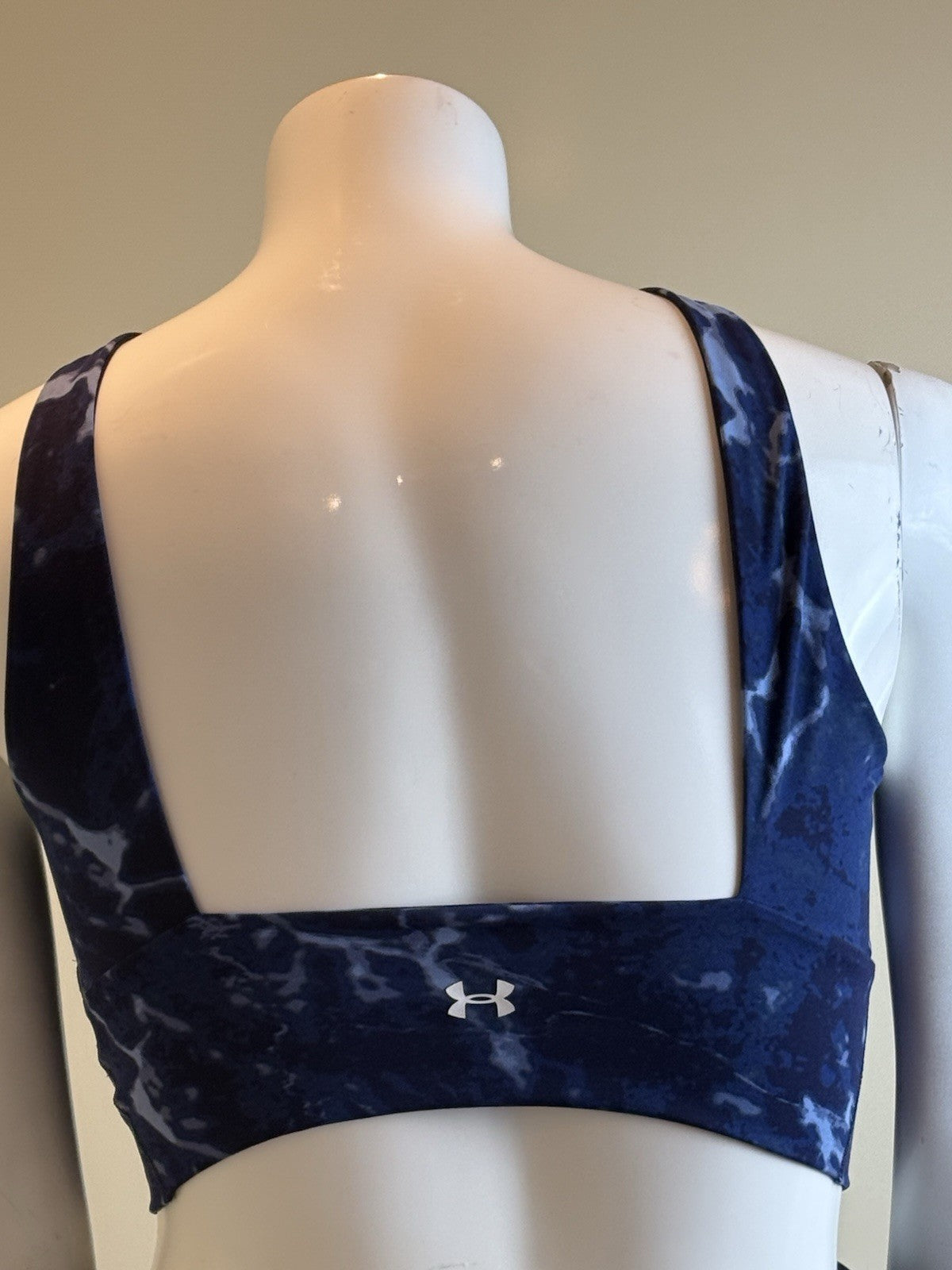 $75 Under Armour Women’s Crossover Top Sz XL.  (B.167)