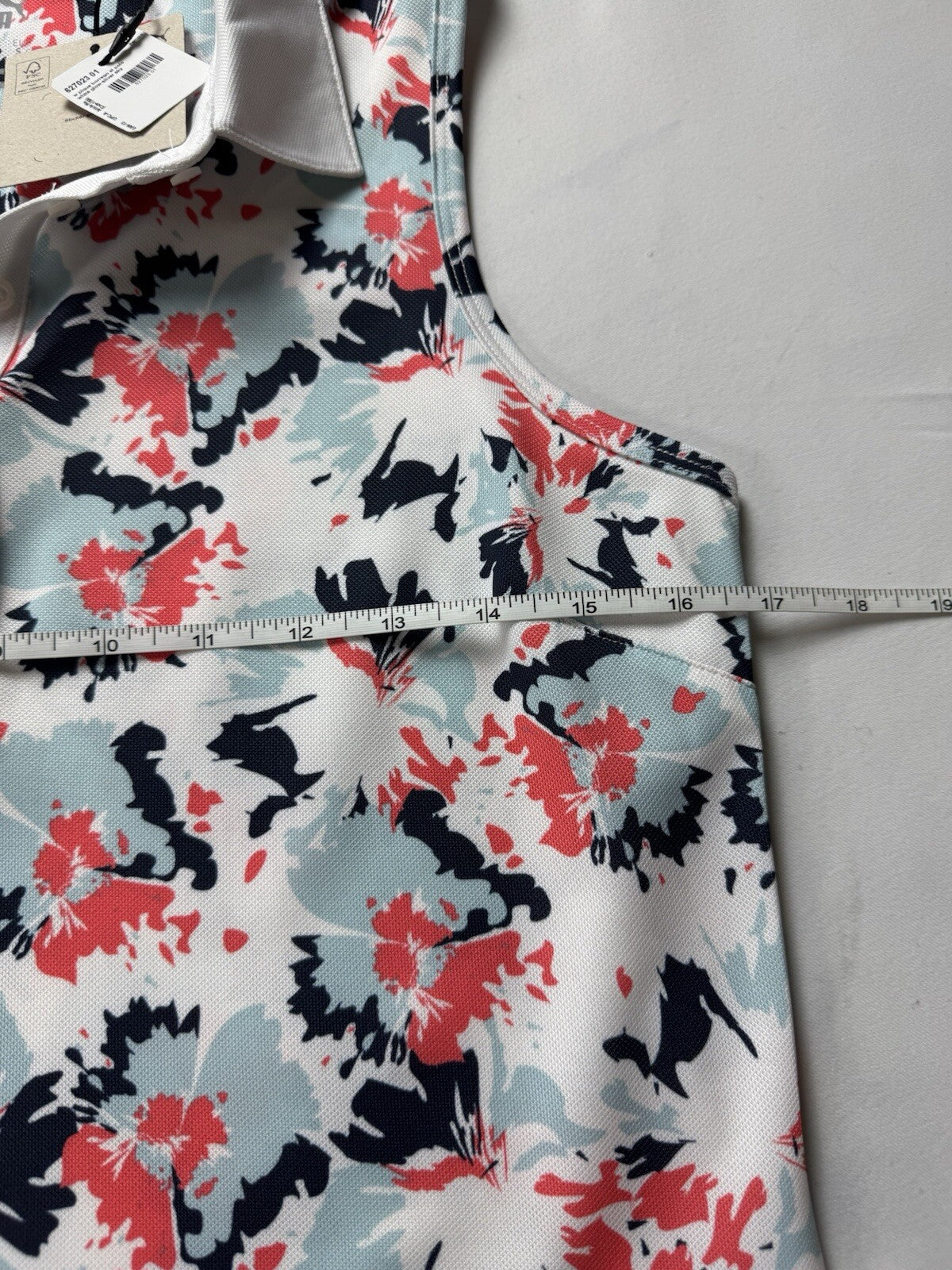 Puma Women’s Golf Shirt Sleeveless Sz S.  (B.130/4)