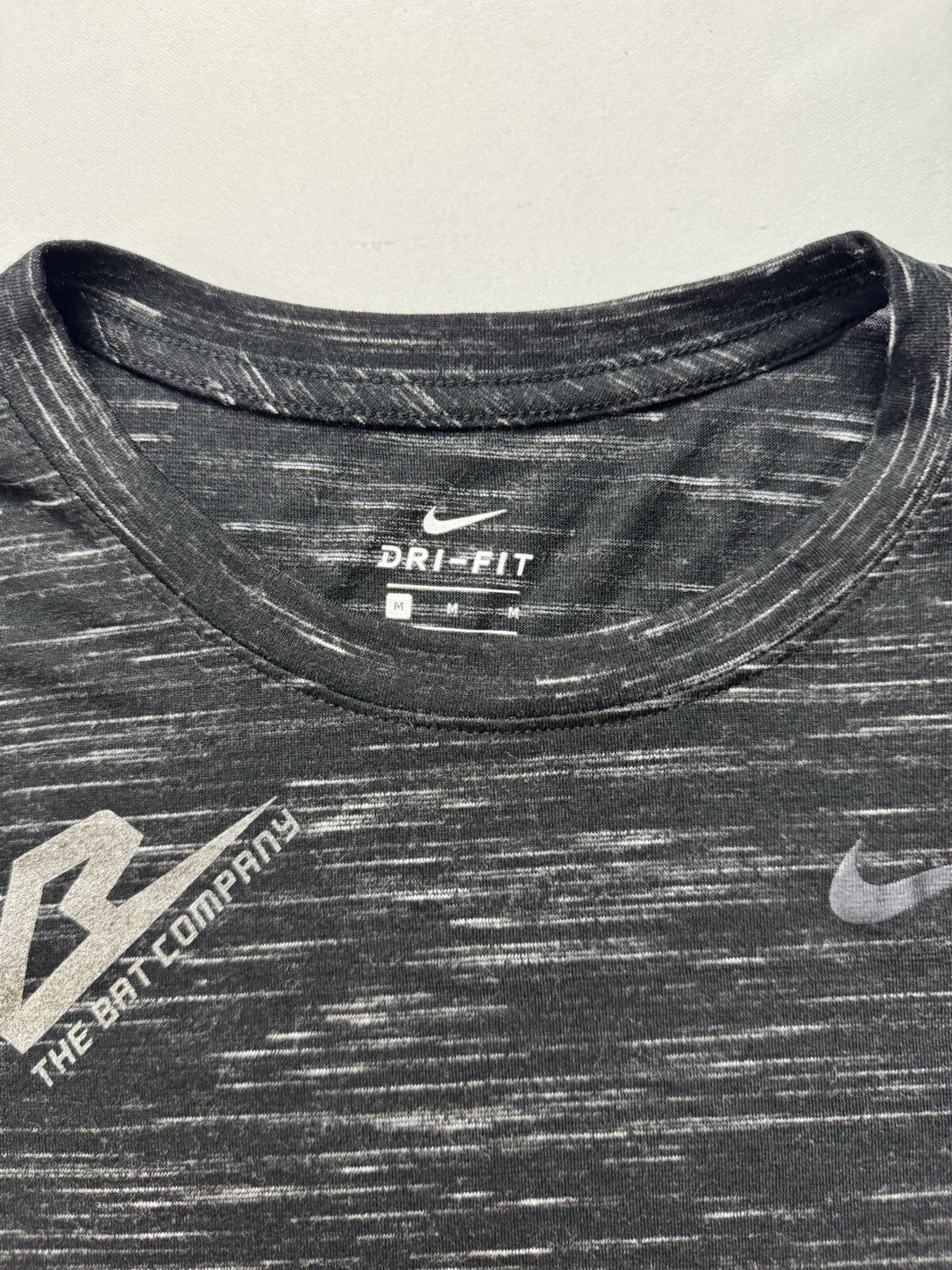 Nike Dri-fit Women’s Golf Shirt Sz M.    (B.135)