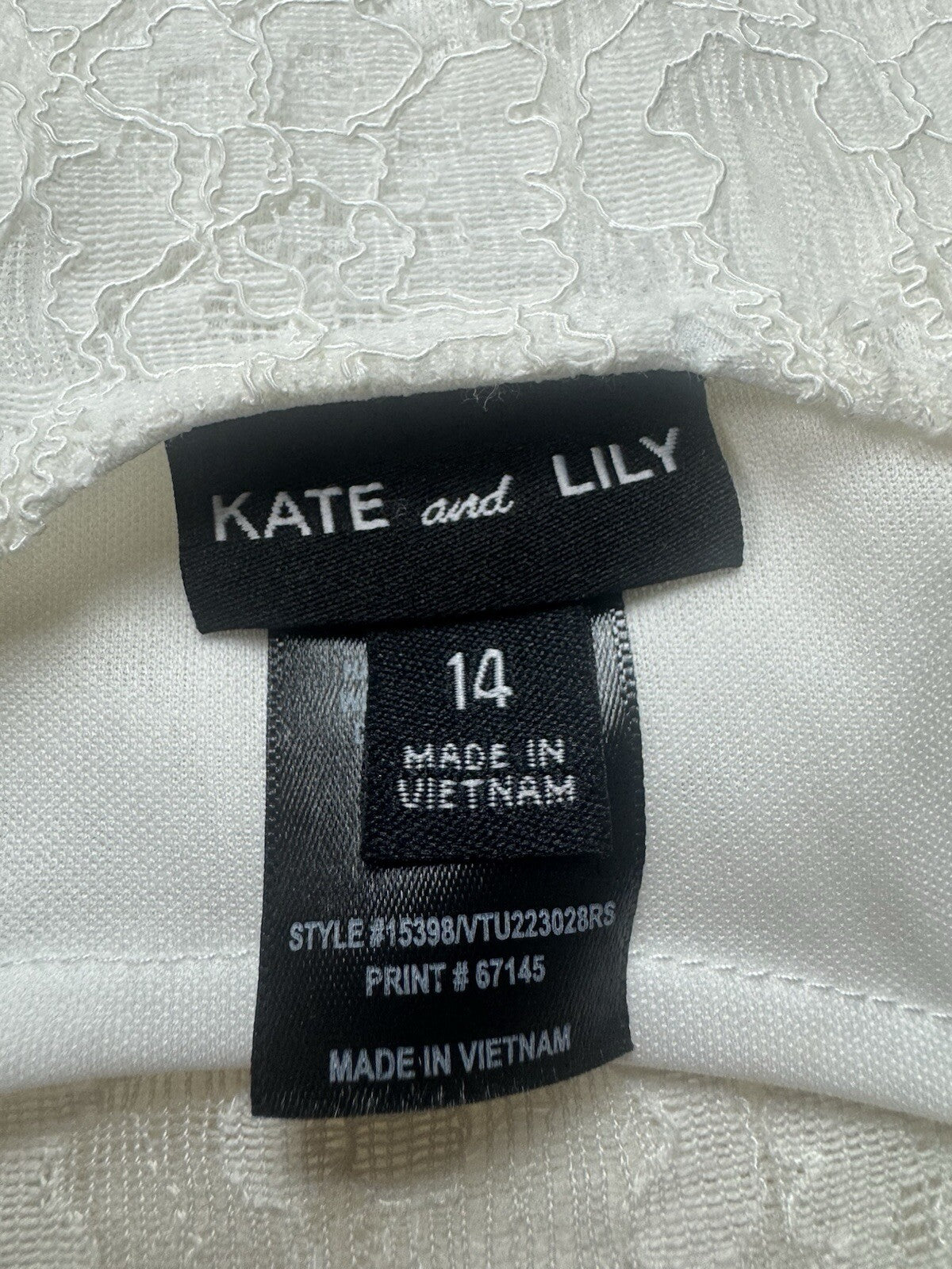 Kate & Lily Lace White Dress Size 14       (B.145)