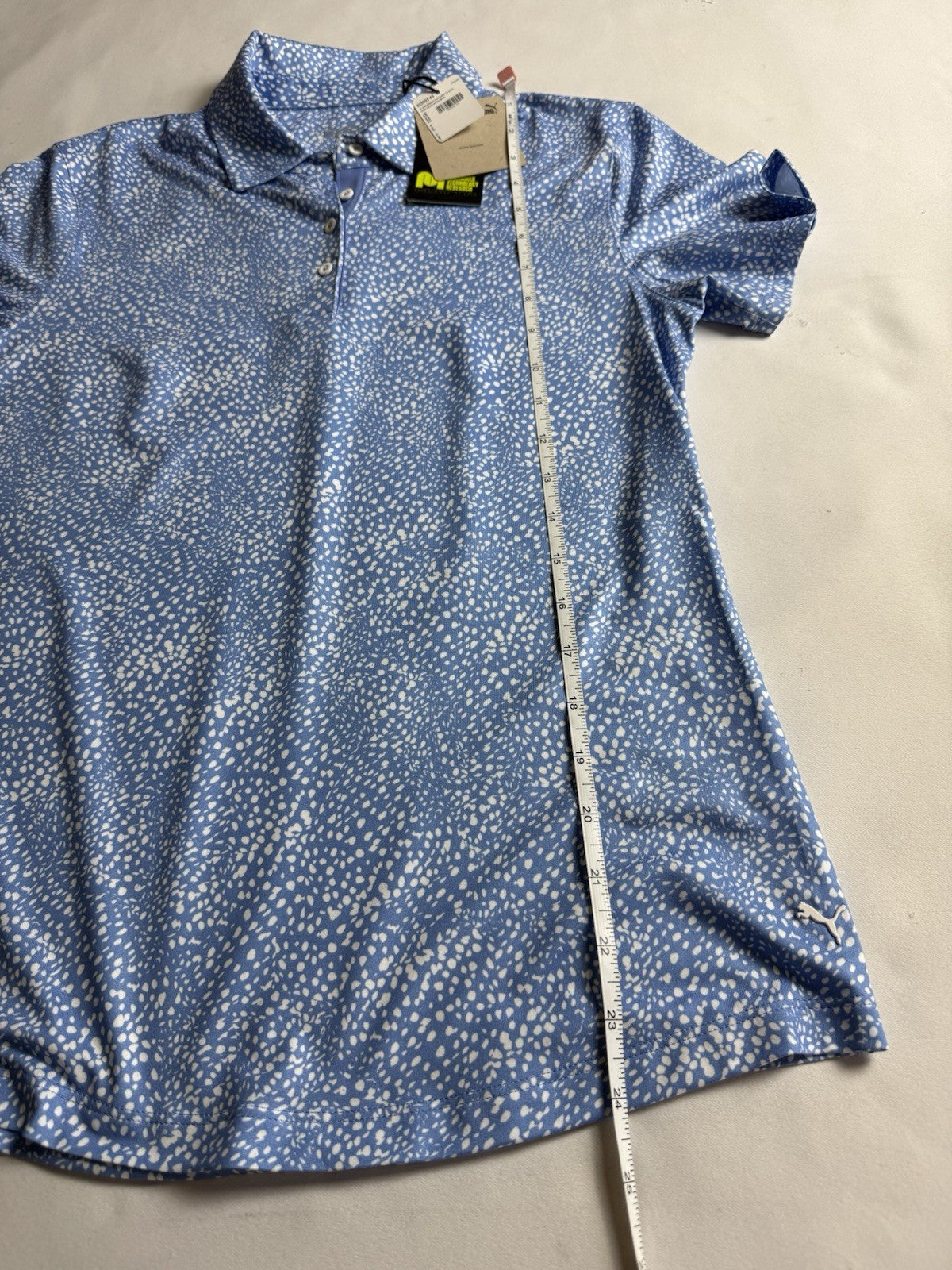 Puma Women’s Golf Shirt Sz S.   (B.165)