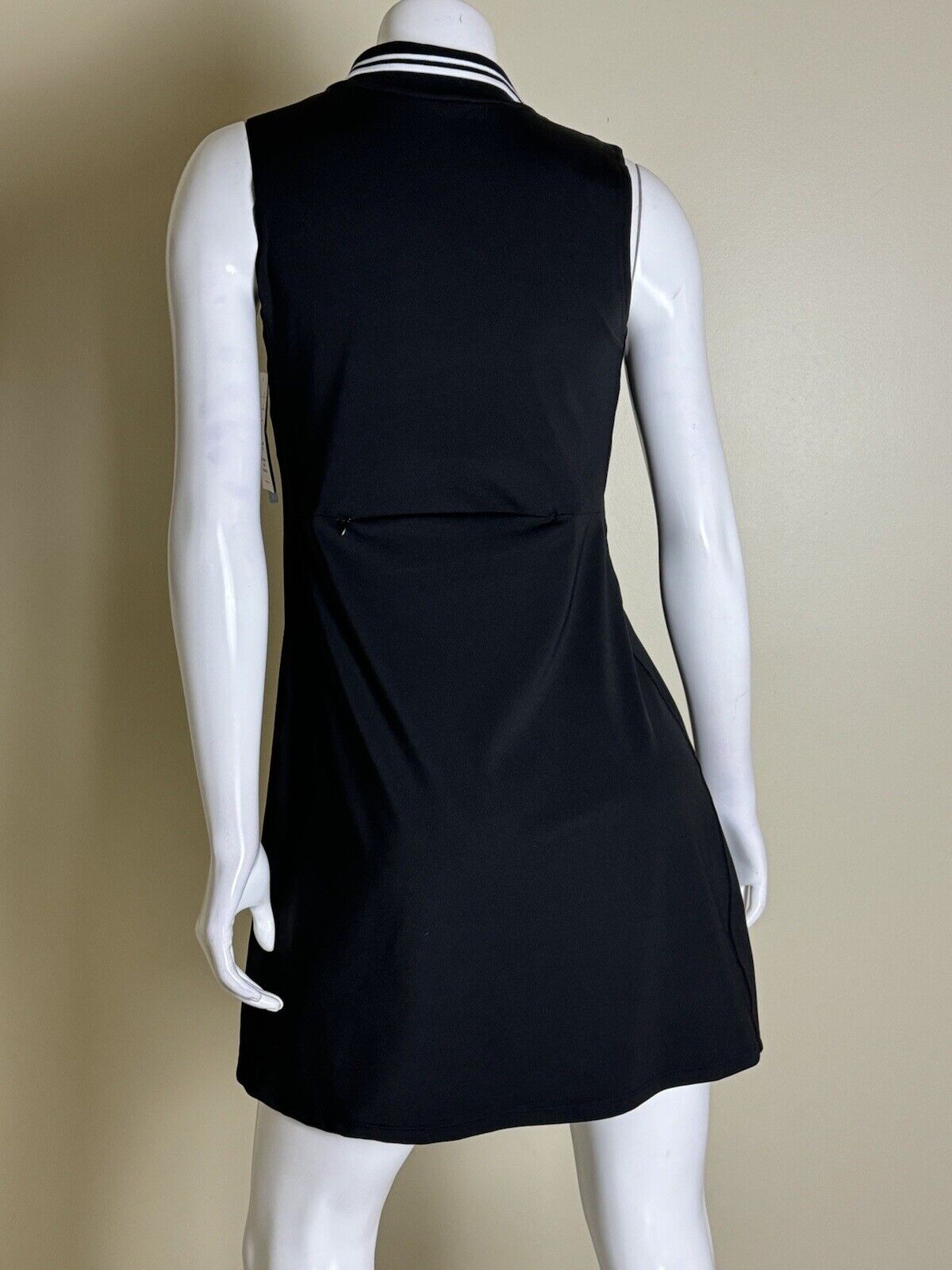 Ewedoos Tennis Golf Dress Women’s Sz XL Built in Bra Pockets Black. (59)