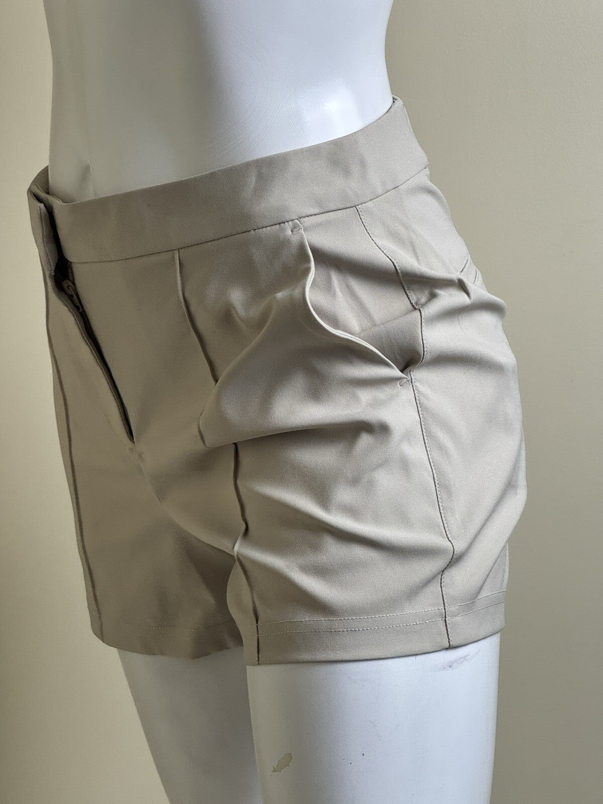 PUMA Women’s Golf Shorts Size S. (B.141/3)