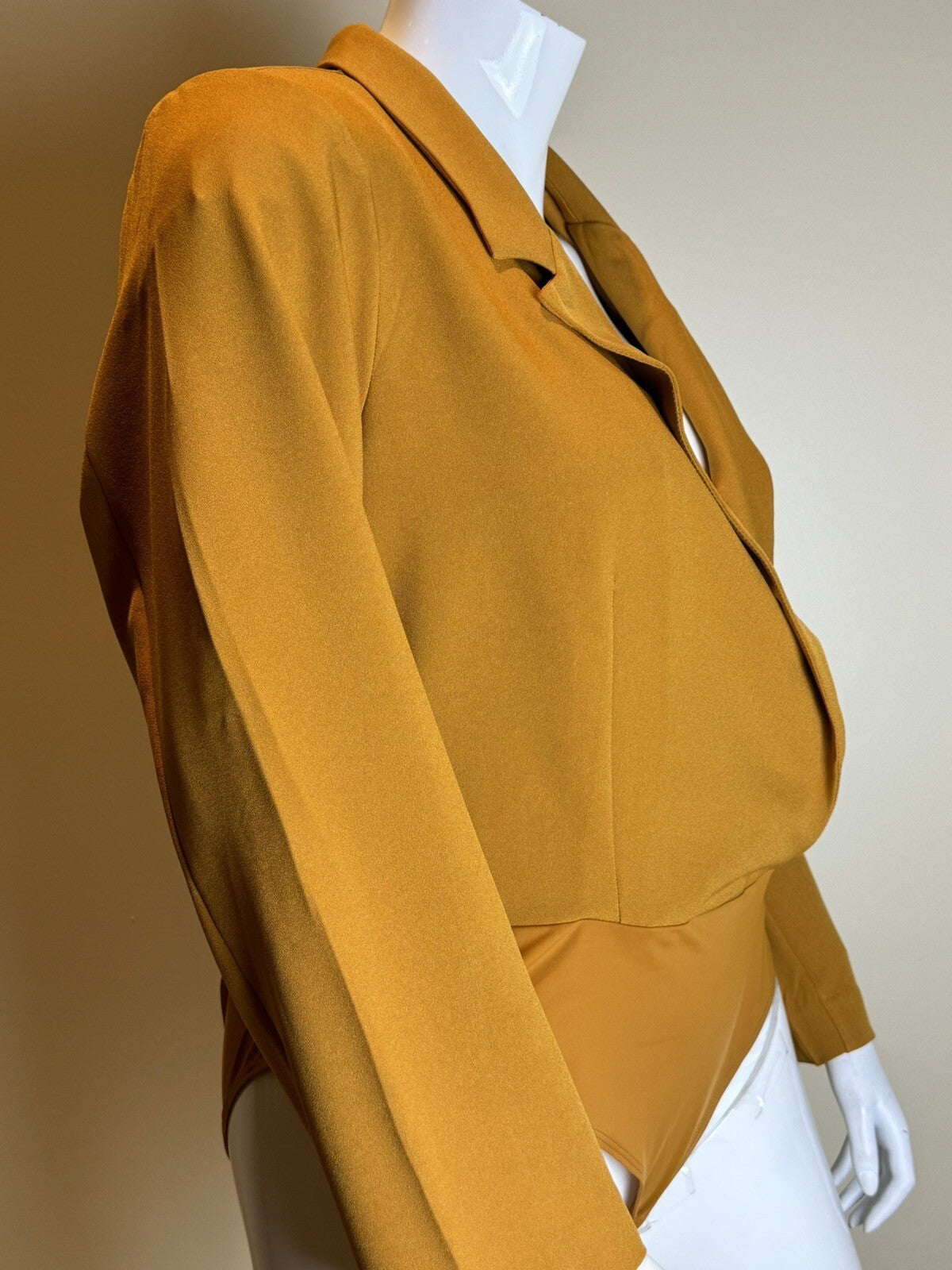 TA Women’s BLAZER BODYSUIT Sz 3XL. (B.52/1))