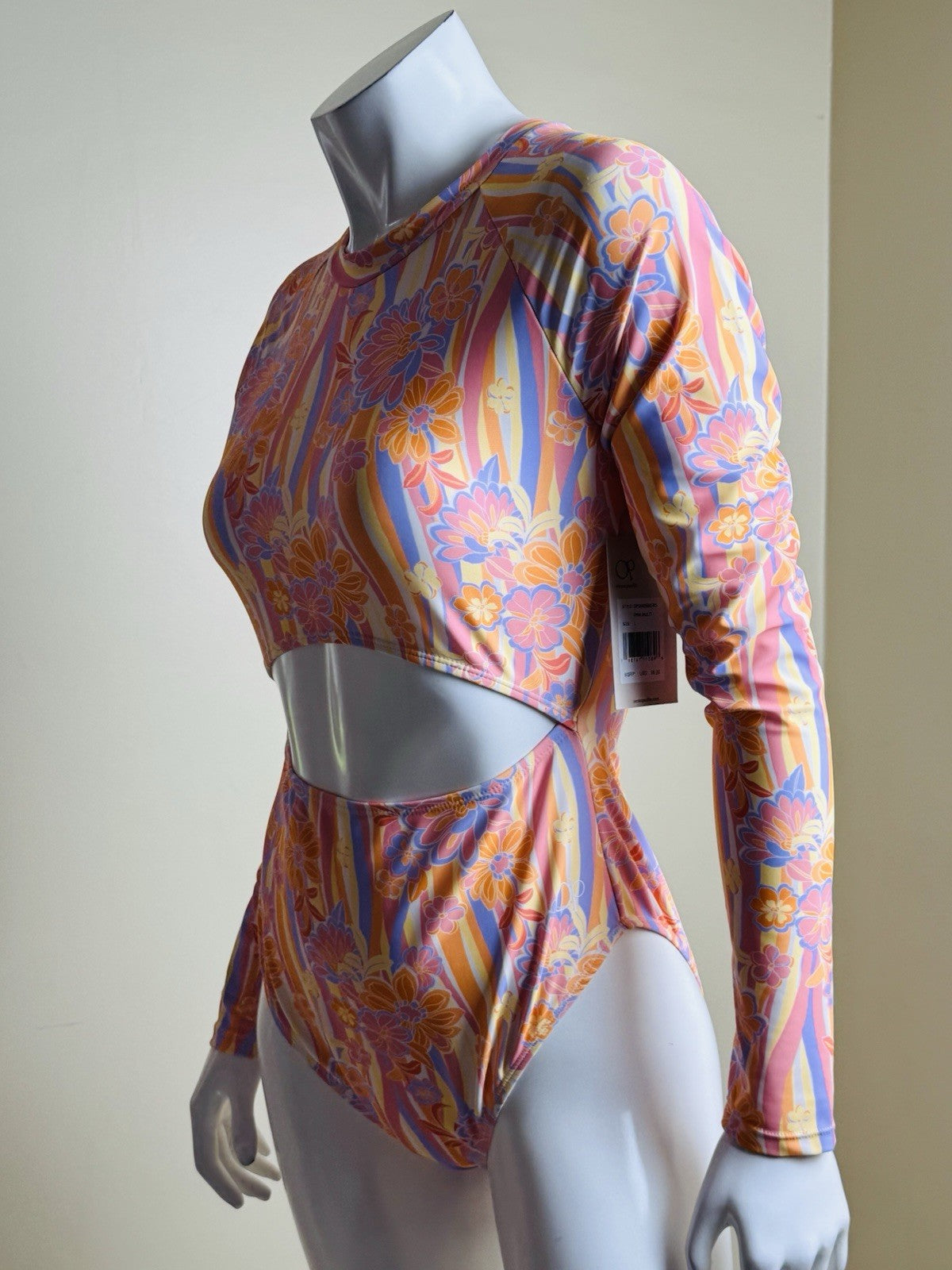 $98 Ocean Pacific Floral Long Sleeve Cut Out 1Pc Bathing Suit Sz L.    (B.184)