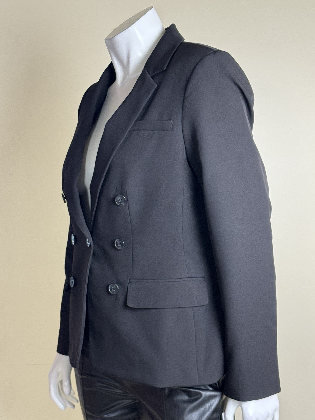 $159 DKNY Women's Black Suit Jacket Blazer Size 14.   (B.065)