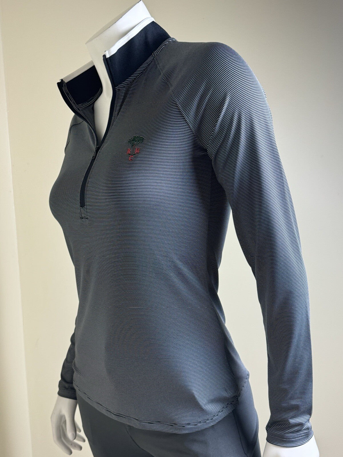 Under Armour Women's Golf Sweatshirt Size XS (B.111)