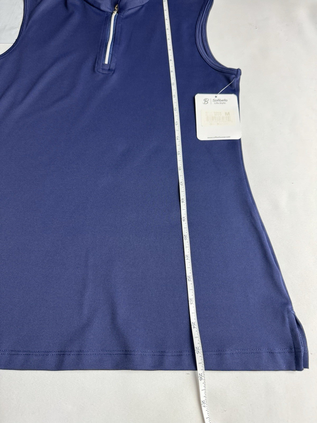 SOFIBELLA Women’s Golf-Tennis Shirt Sz M.  (B.172)