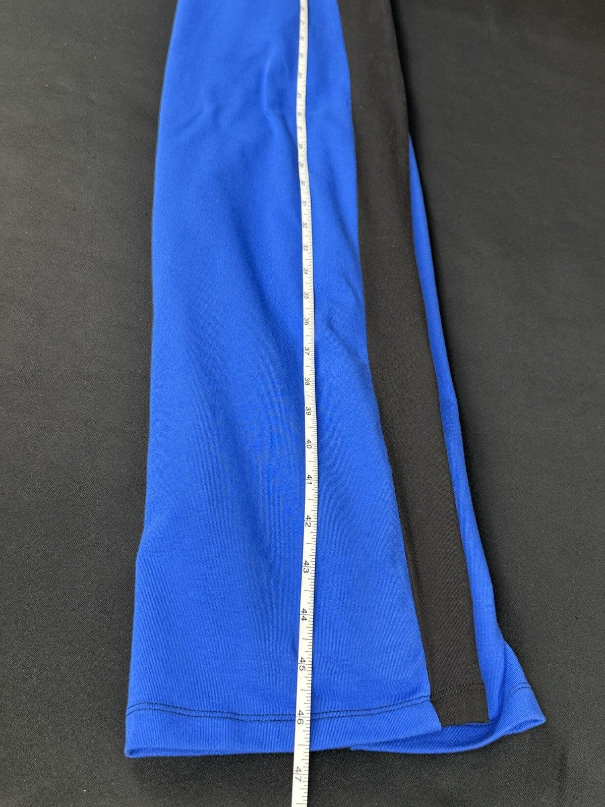 $59 DKNY Women’s Long Bodycon Dress Sz M.    (B.082)