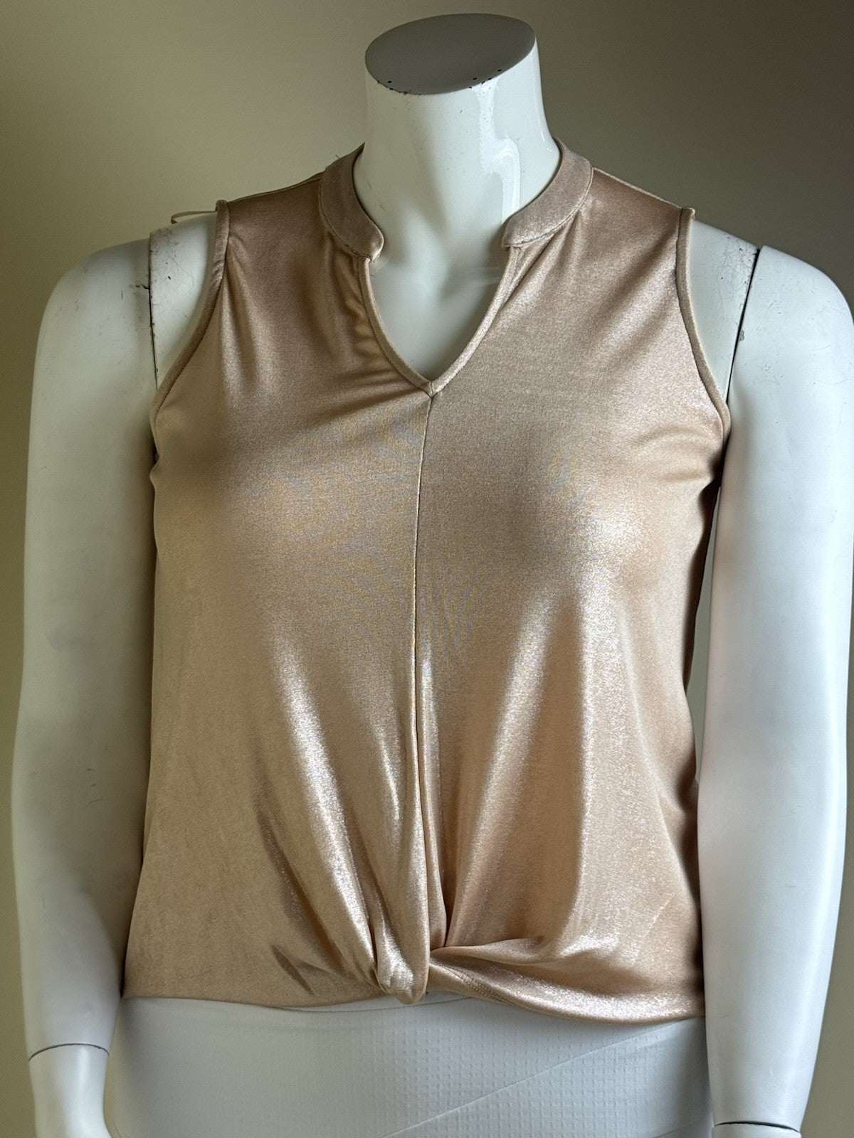 THE LINE OF STYLE Women’s Satin Blouse Sz L. (B.187)